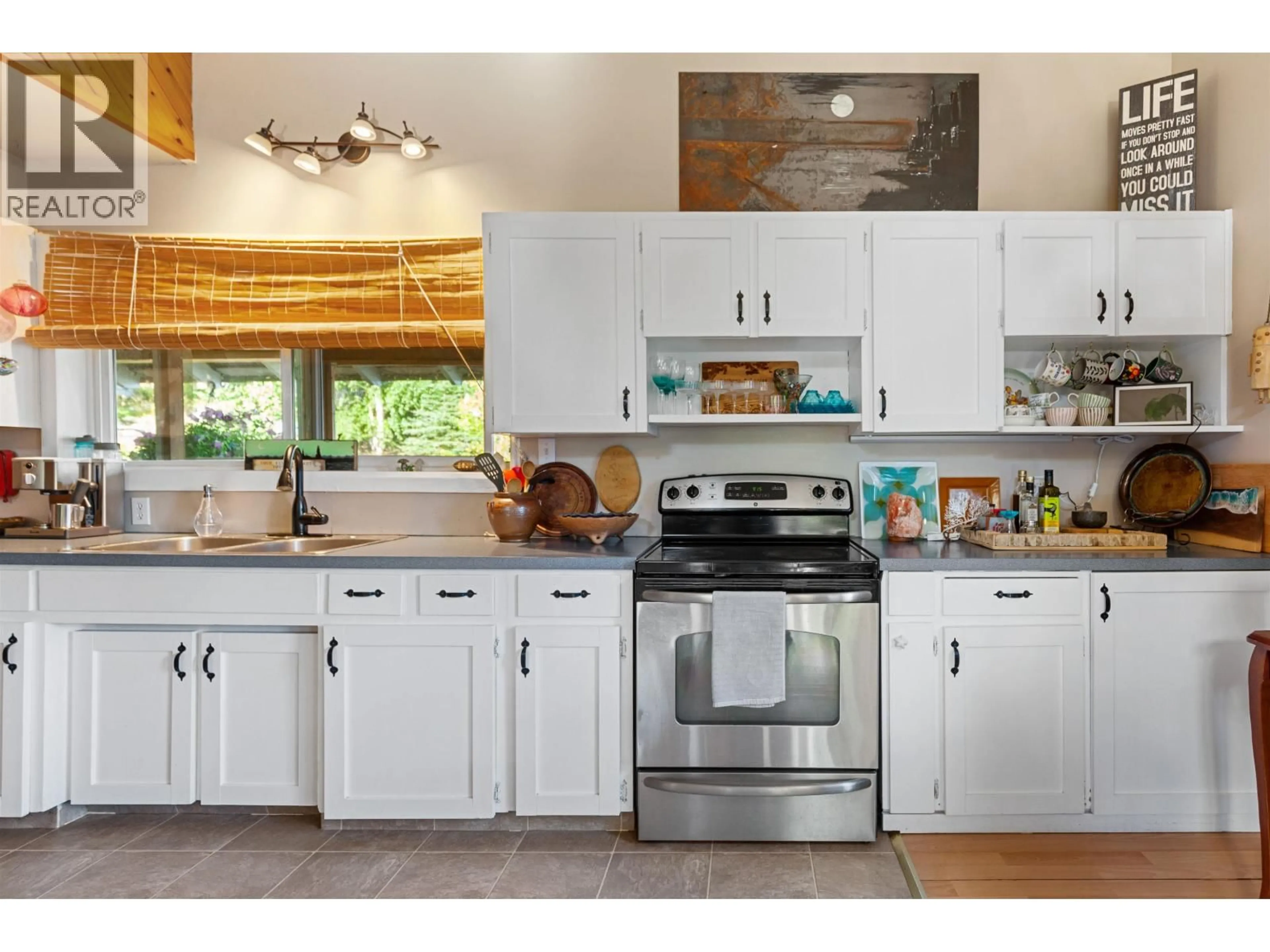 Open concept kitchen, unknown for 40150 BEDNESTI LAKE ROAD, Prince George British Columbia V2N6P4