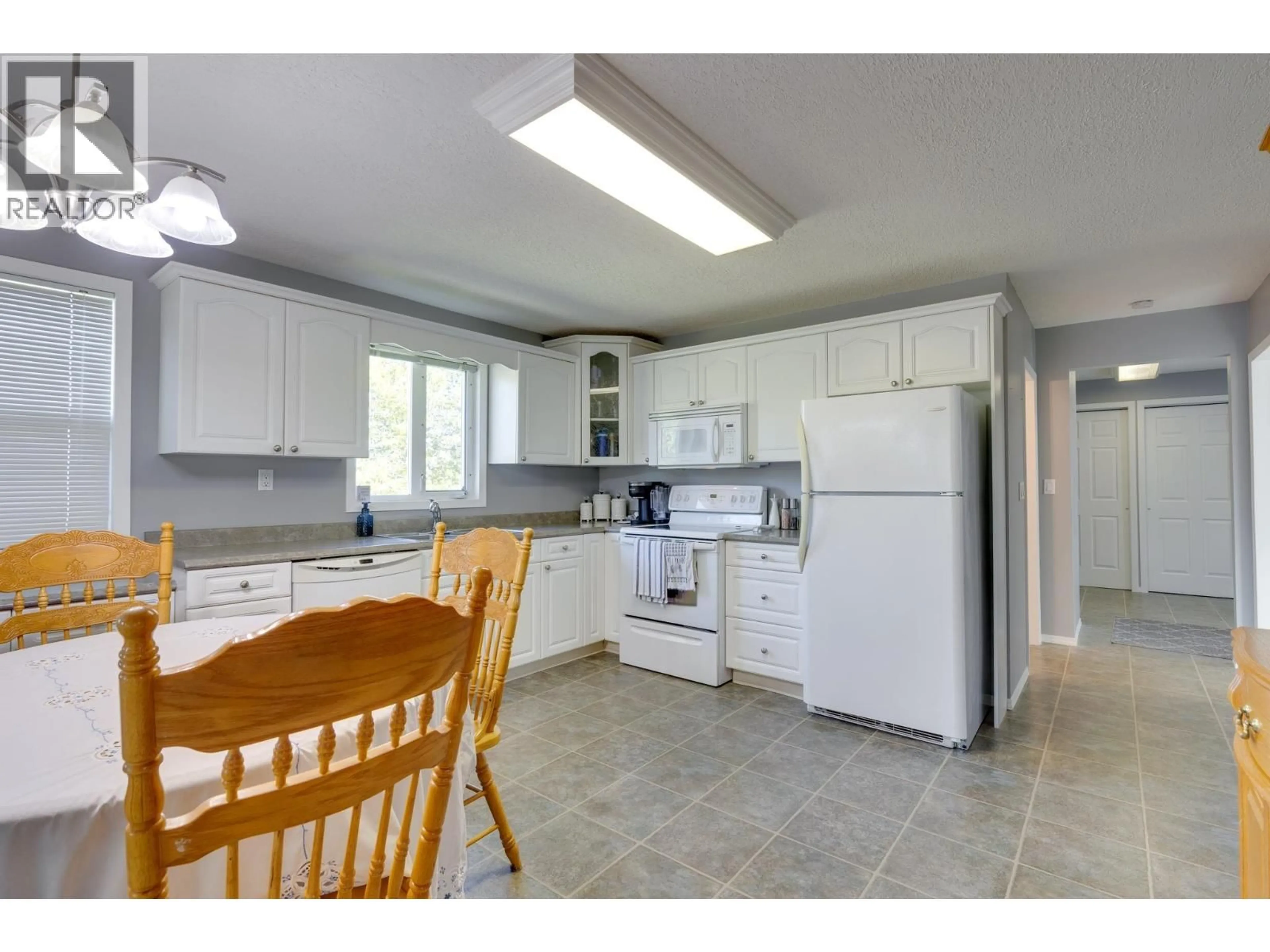 Standard kitchen, unknown for 7116 TONY ROAD, Prince George British Columbia V2N5P4