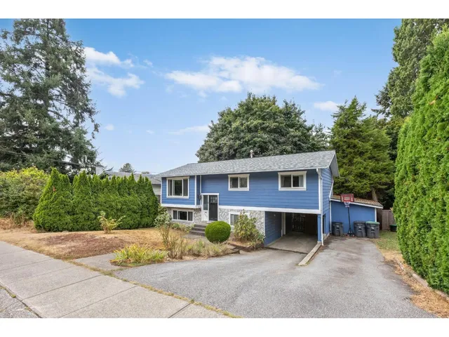 5813 180 STREET, Surrey 2
