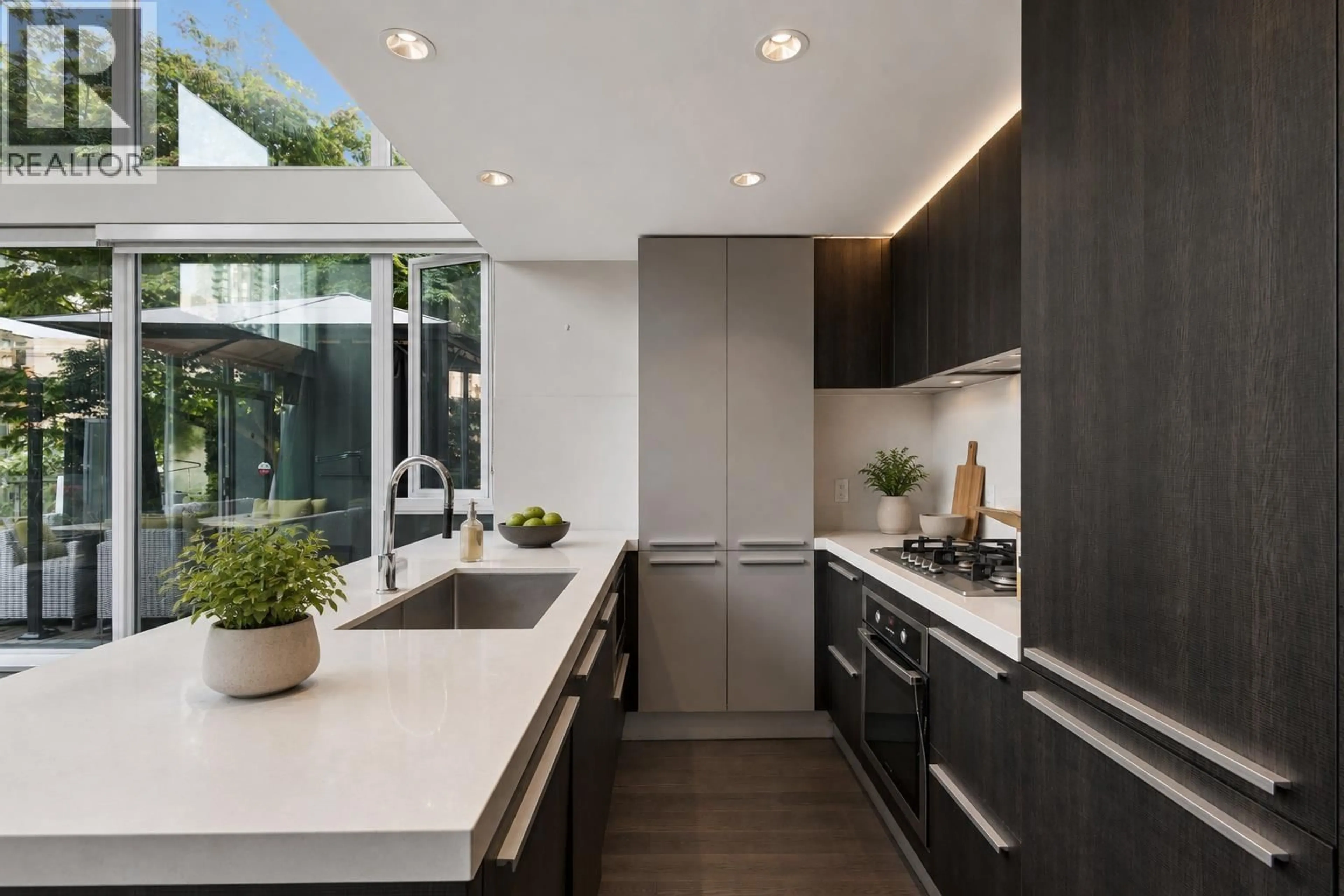 Contemporary kitchen, unknown for 307 - 1351 CONTINENTAL STREET, Vancouver British Columbia V6Z0C6