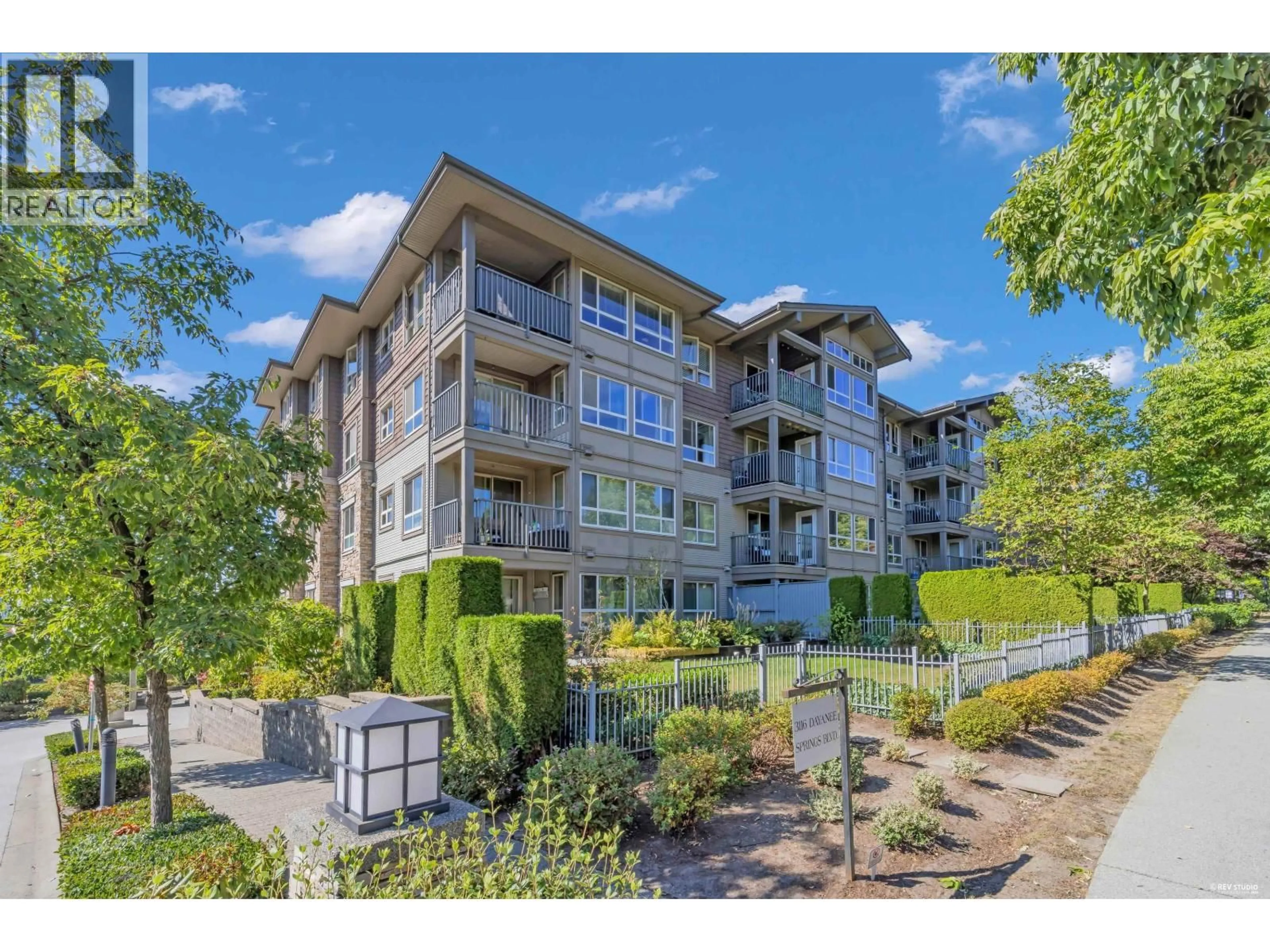 A pic from outside/outdoor area/front of a property/back of a property/a pic from drone, unknown for 318 - 3110 DAVANEE SPRINGS BOULEVARD, Coquitlam British Columbia V3E0B4