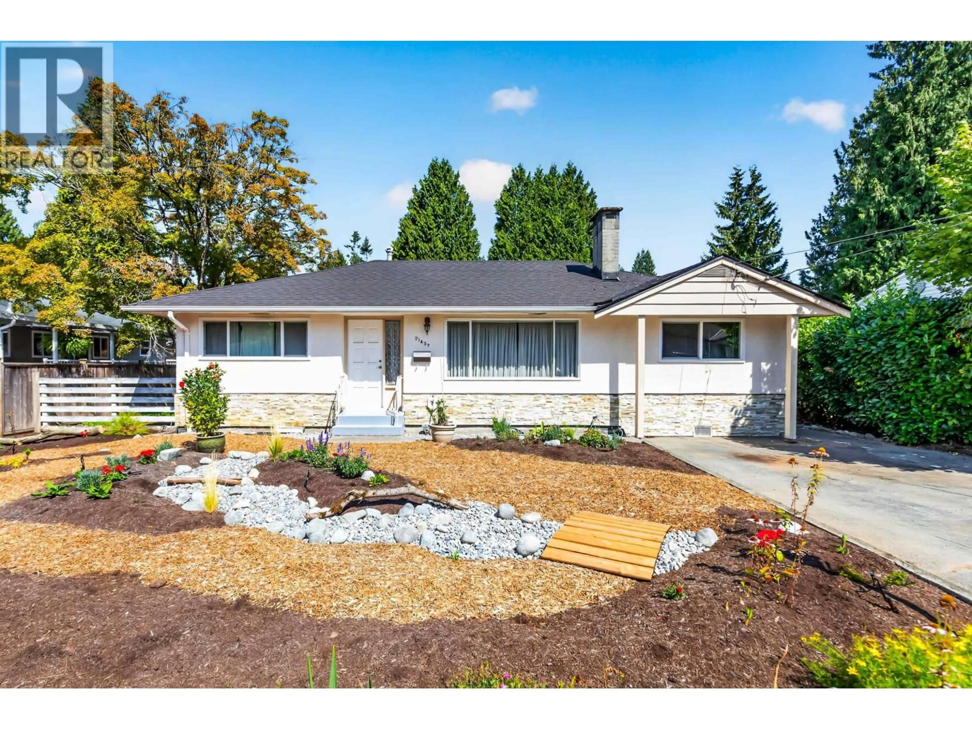 Home with vinyl exterior material, street for 21437 122 AVENUE, Maple Ridge British Columbia V2X3W7