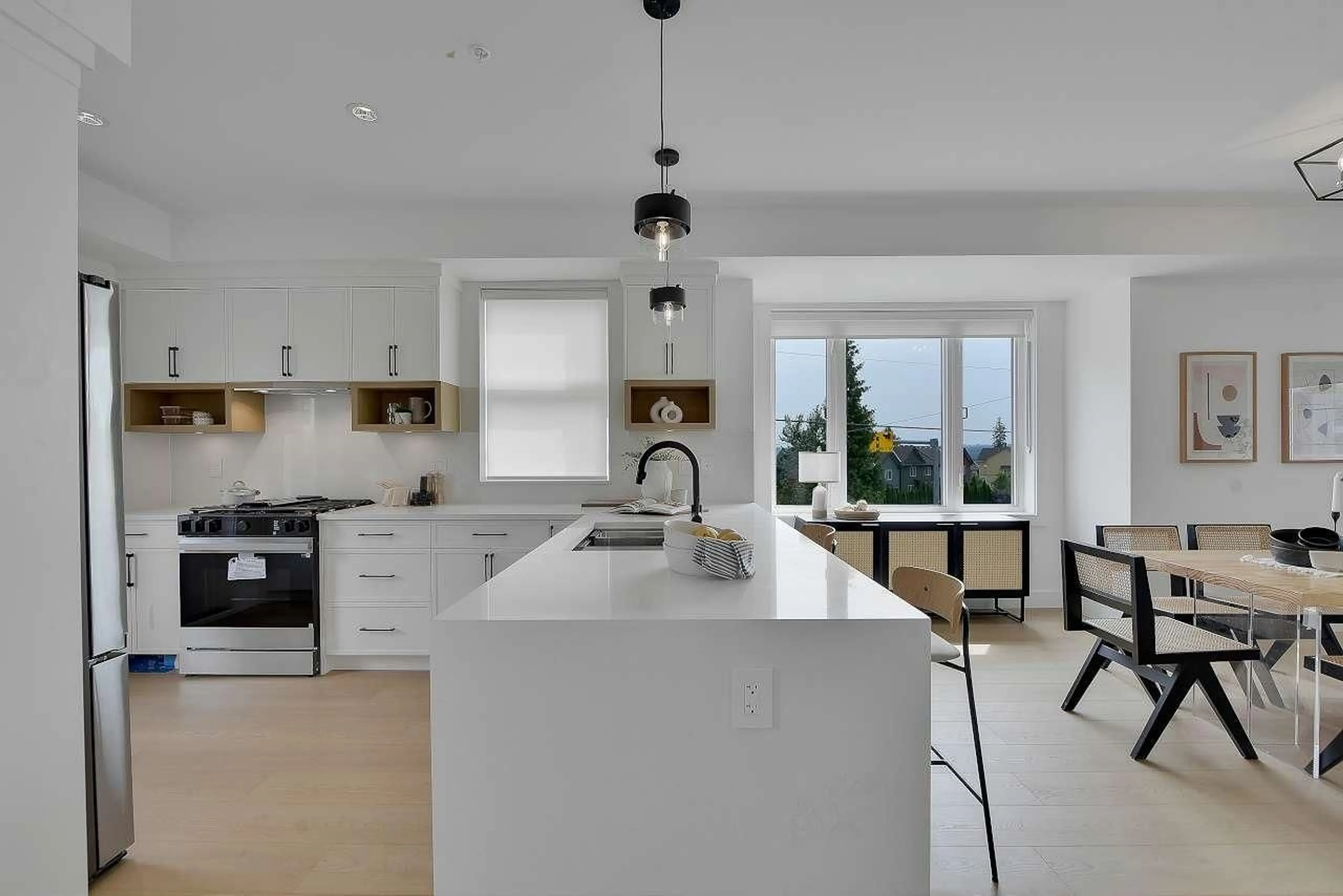 Open concept kitchen, ceramic/tile floor for 8 - 7540 BRISKHAM STREET, Mission British Columbia V2V3L8