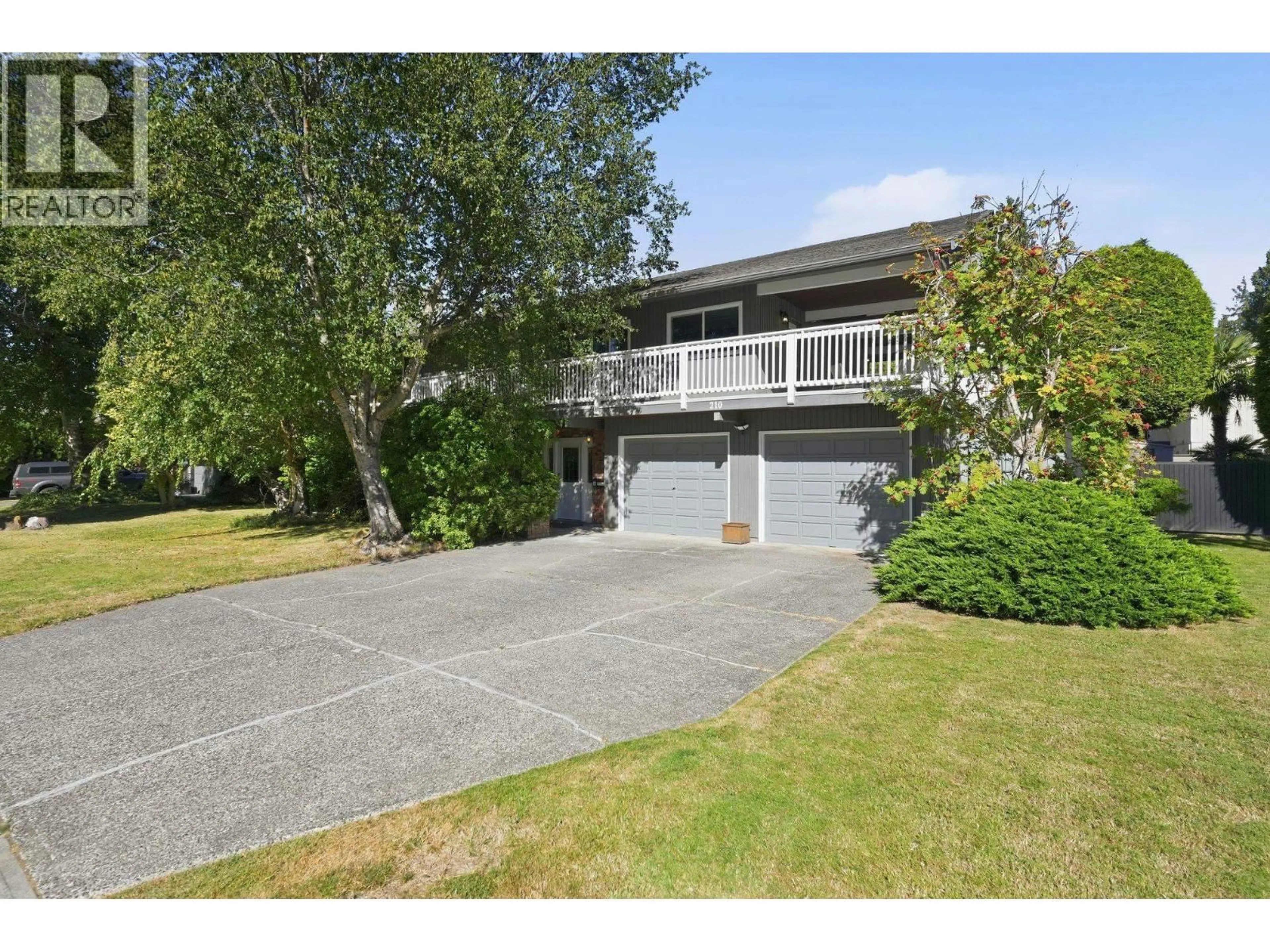 A pic from outside/outdoor area/front of a property/back of a property/a pic from drone, street for 210 MURPHY DRIVE, Delta British Columbia V4M3N9