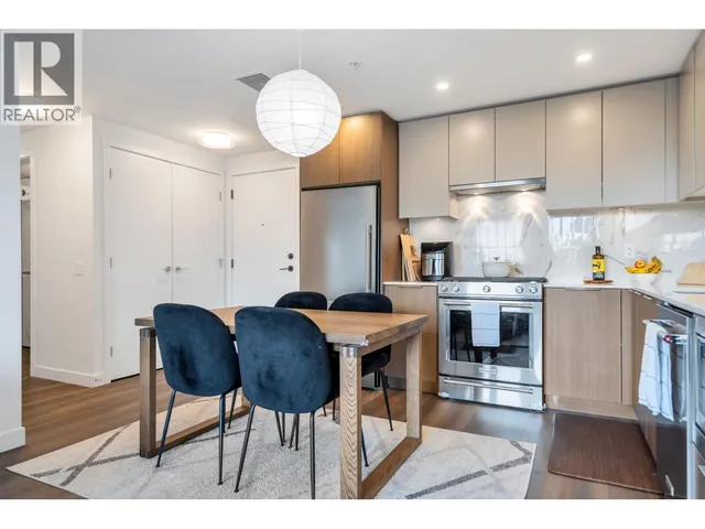 504 - 645 COMO LAKE AVENUE, Coquitlam 3