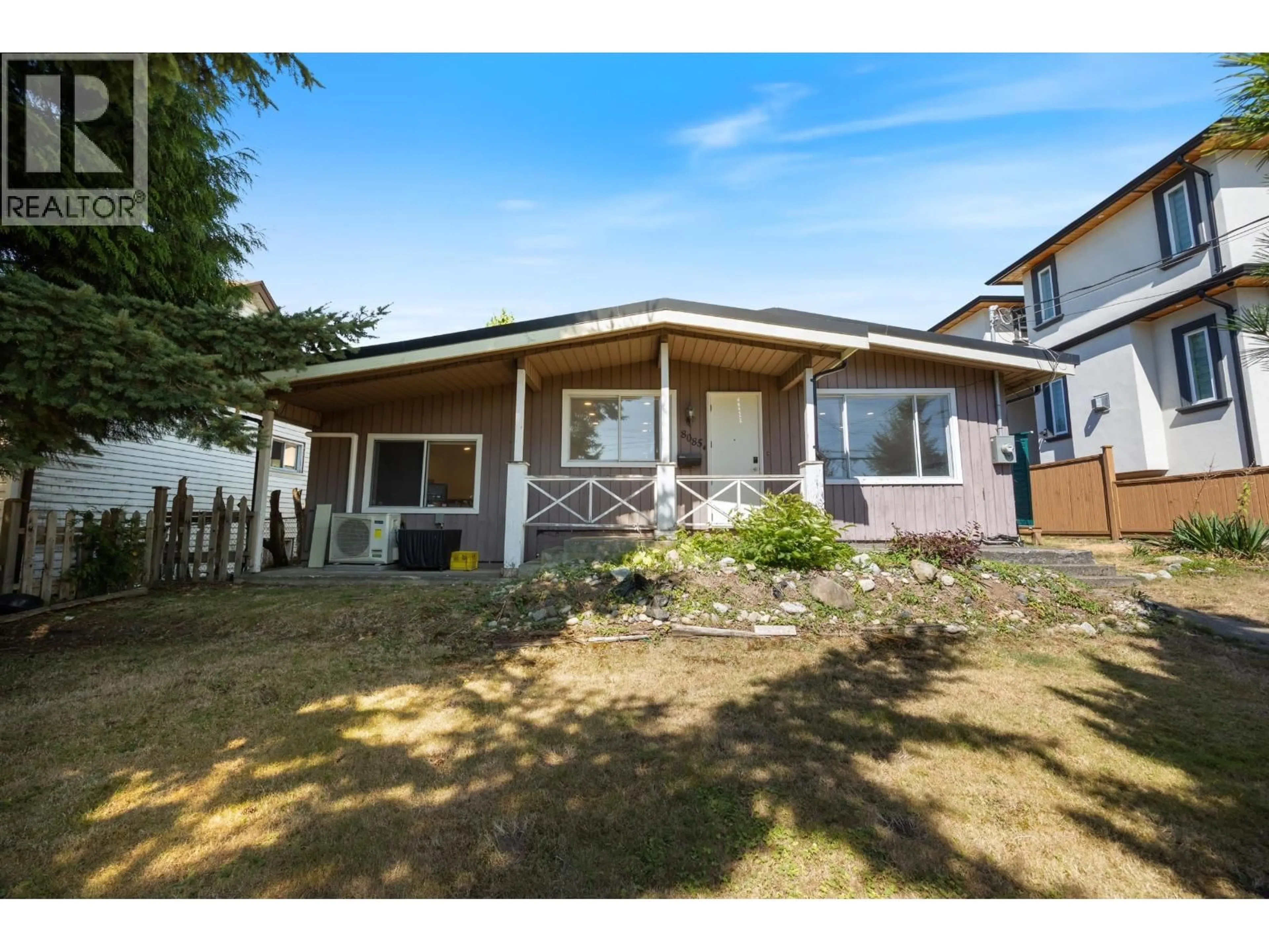 Unknown for 8085 10TH AVENUE, Burnaby British Columbia V3N2S4