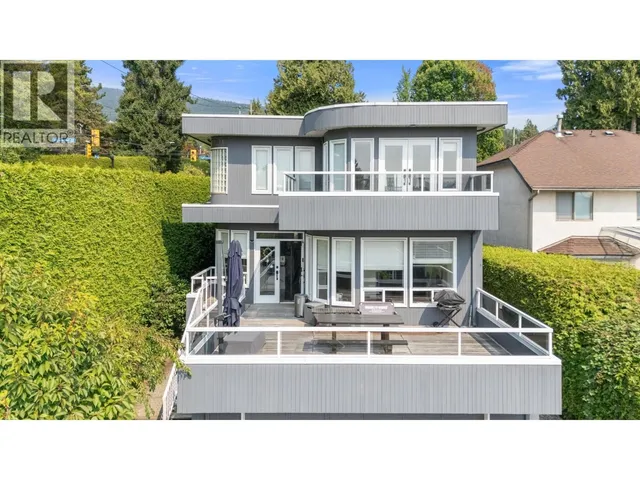 1494 INGLEWOOD AVENUE, West Vancouver 2