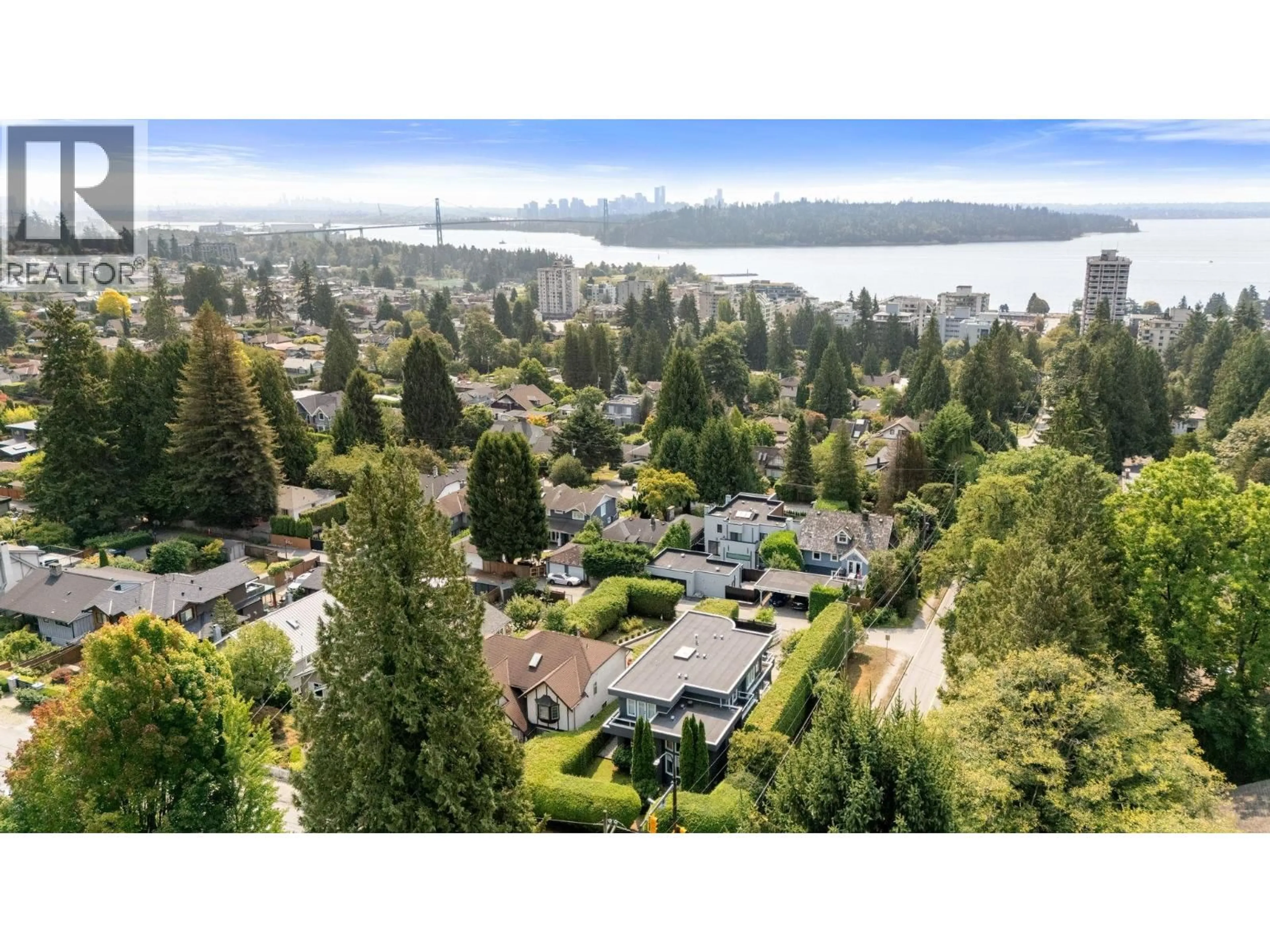 A pic from outside/outdoor area/front of a property/back of a property/a pic from drone, water/lake/river/ocean view for 1494 INGLEWOOD AVENUE, West Vancouver British Columbia V7T1Z1
