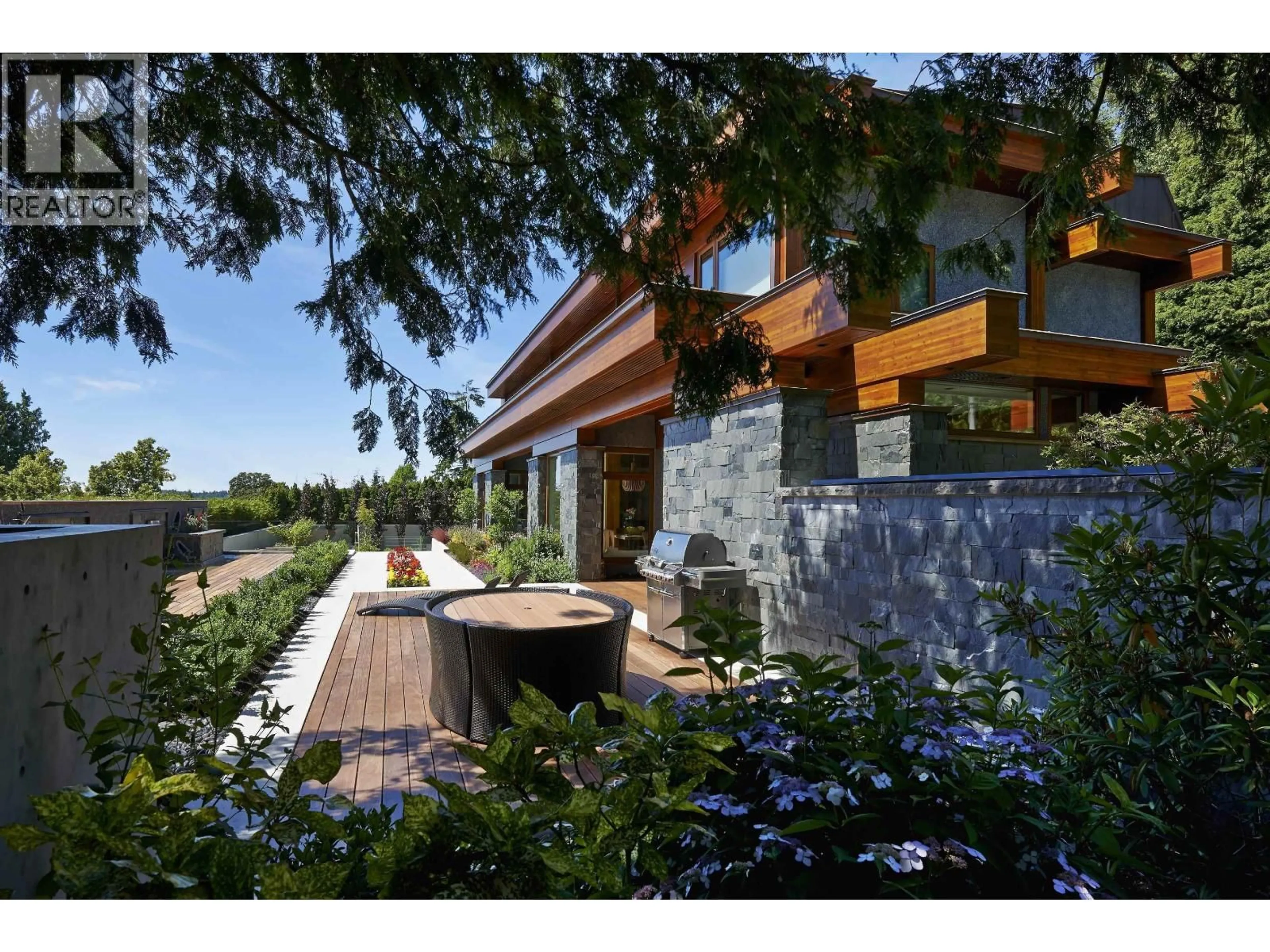 Patio, unknown for 6889 BALSAM STREET, Vancouver British Columbia V6P5W9