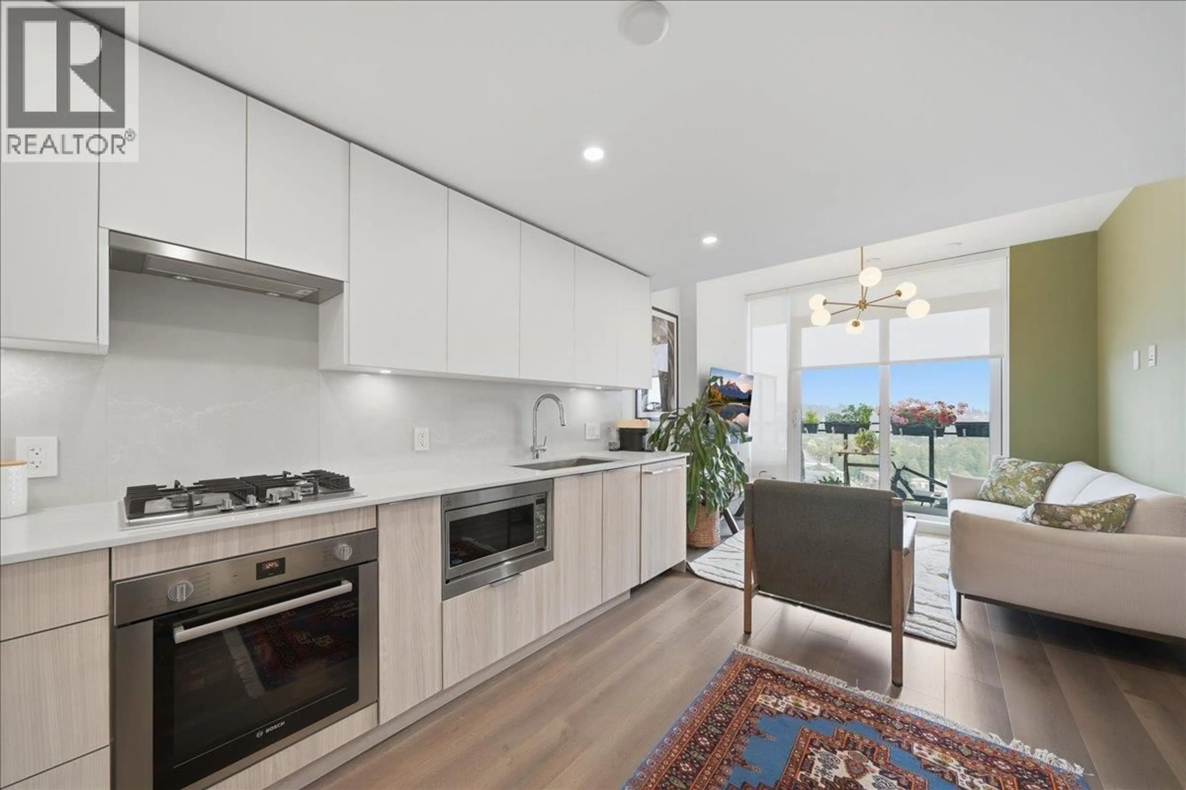 Open concept kitchen, ceramic/tile floor for 1810 - 901 LOUGHEED HIGHWAY, Coquitlam British Columbia V3K3T3