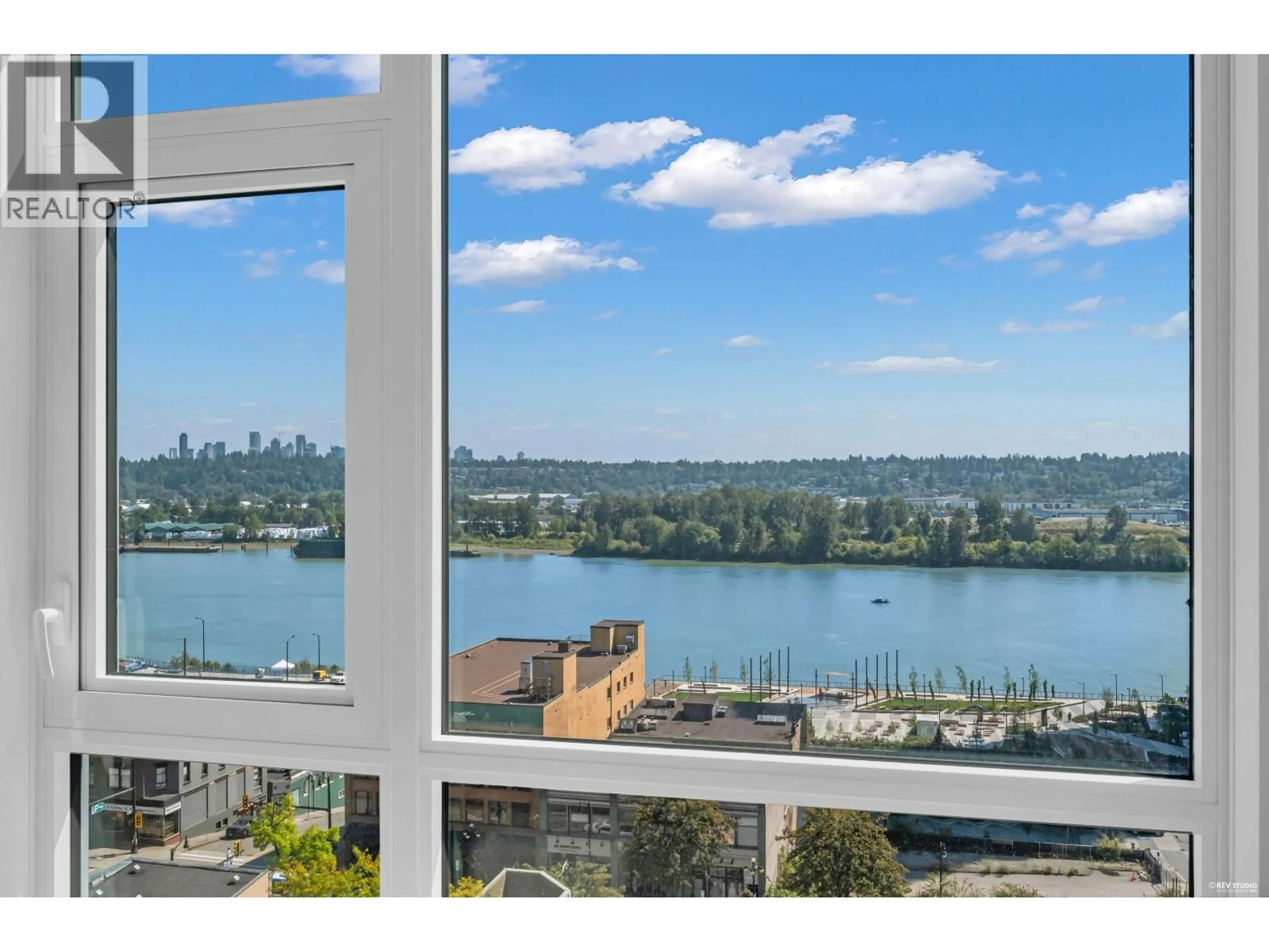 Balcony in the apartment, water/lake/river/ocean view for 910 - 618 CARNARVON STREET, New Westminster British Columbia V3M0N9