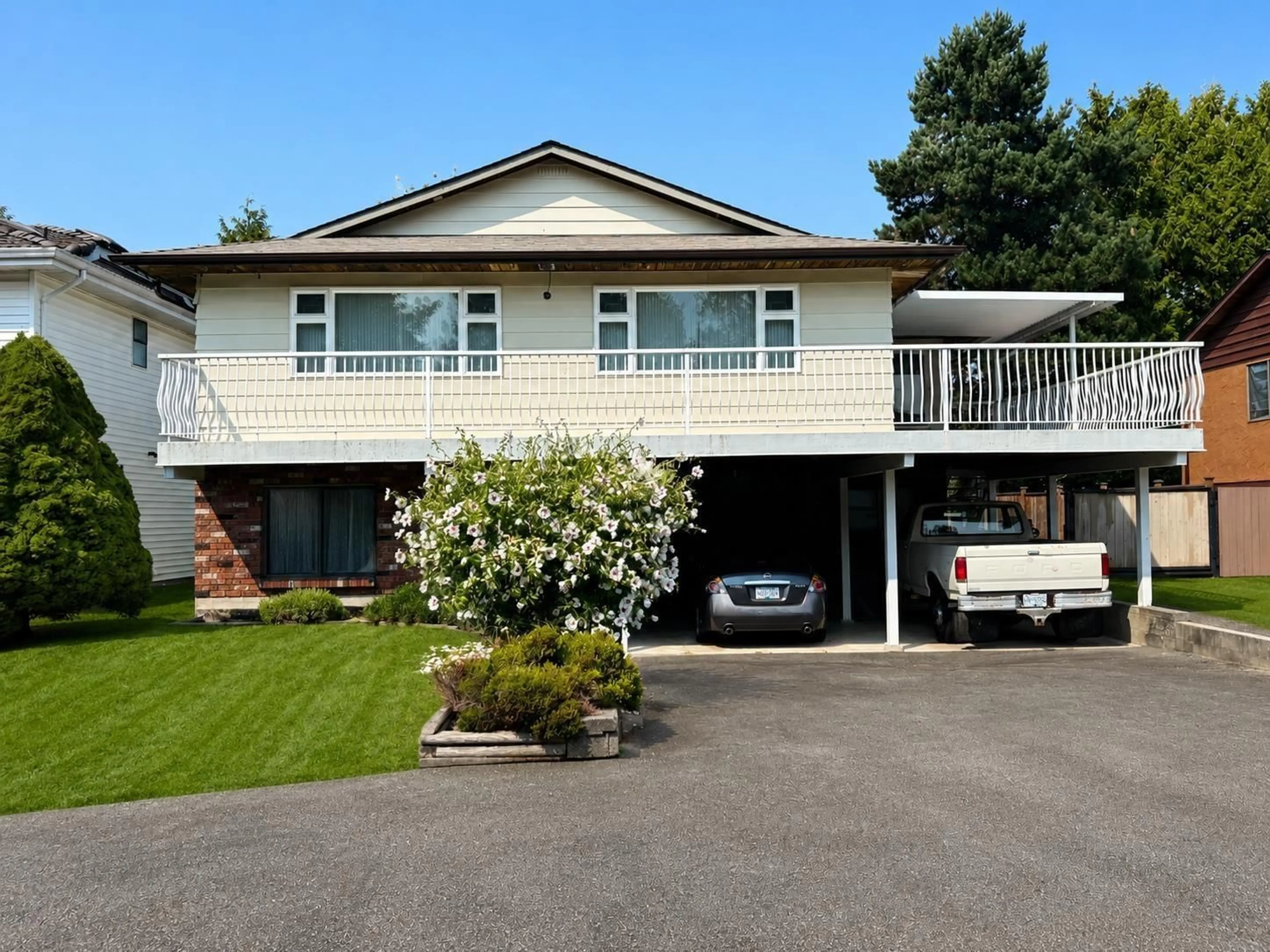 Home with vinyl exterior material, street for 11671 85B AVENUE, Delta British Columbia V4C7K6