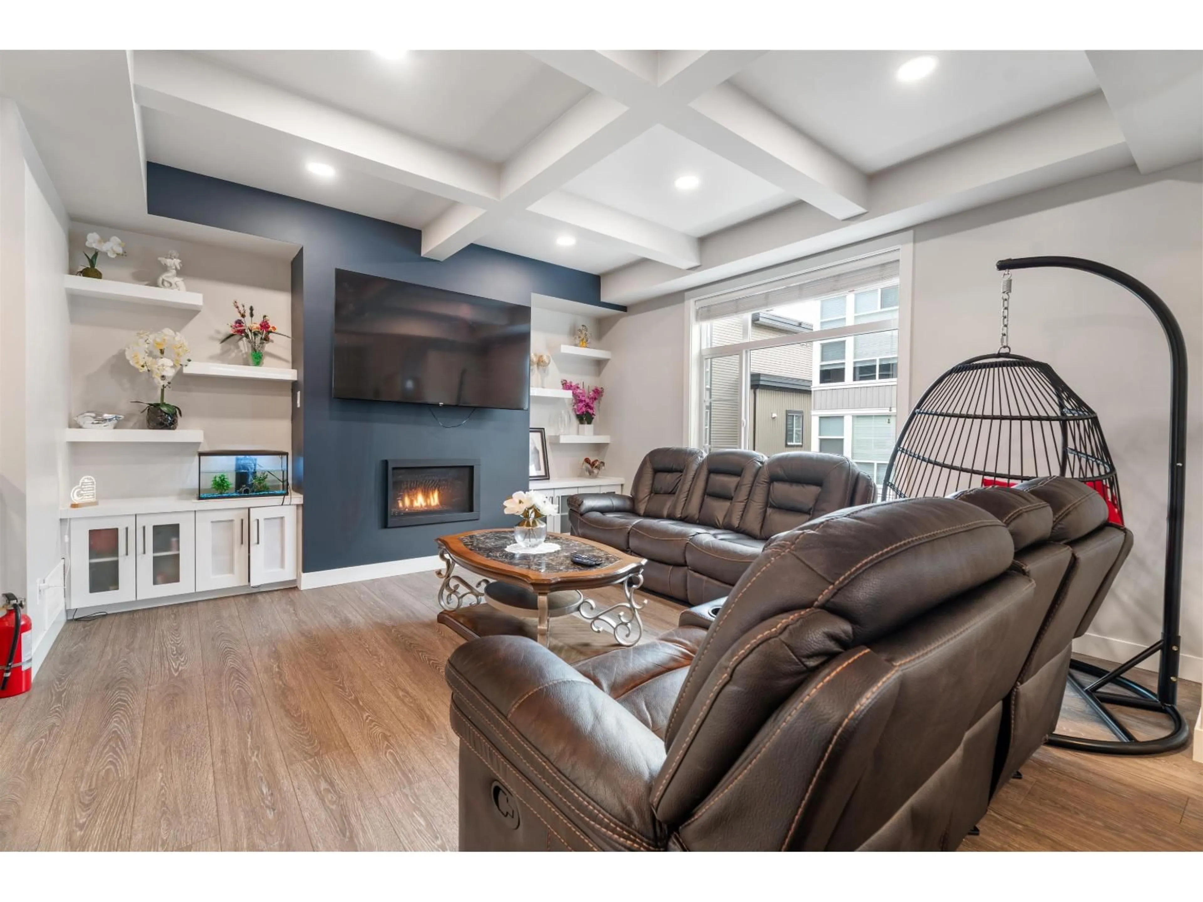 Living room with furniture, unknown for 45582 MEADOWBROOK DRIVE, Chilliwack British Columbia V2P0G6