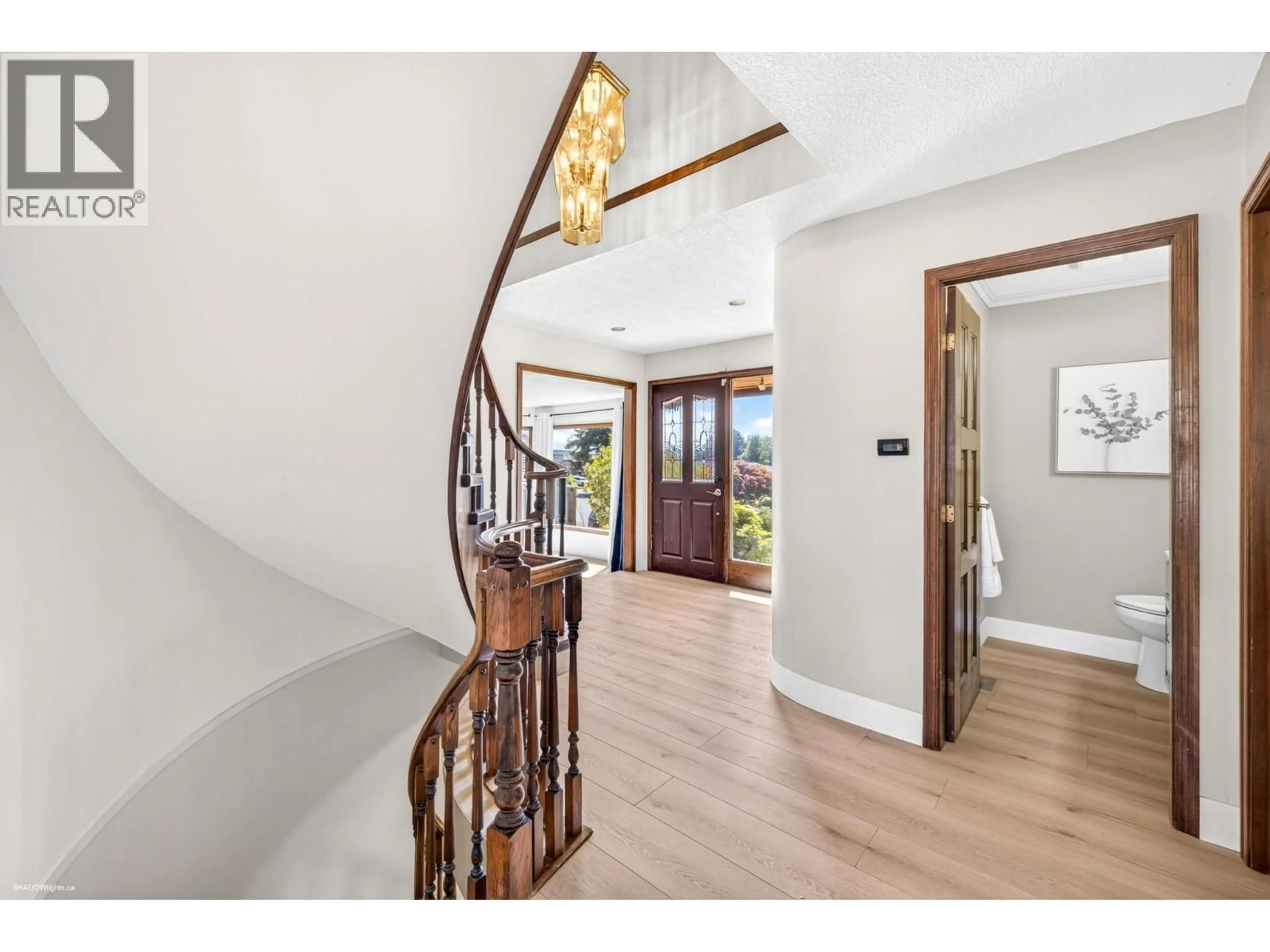 Indoor entryway for 5710 GOLDENROD CRESCENT, Delta British Columbia V4L2G6