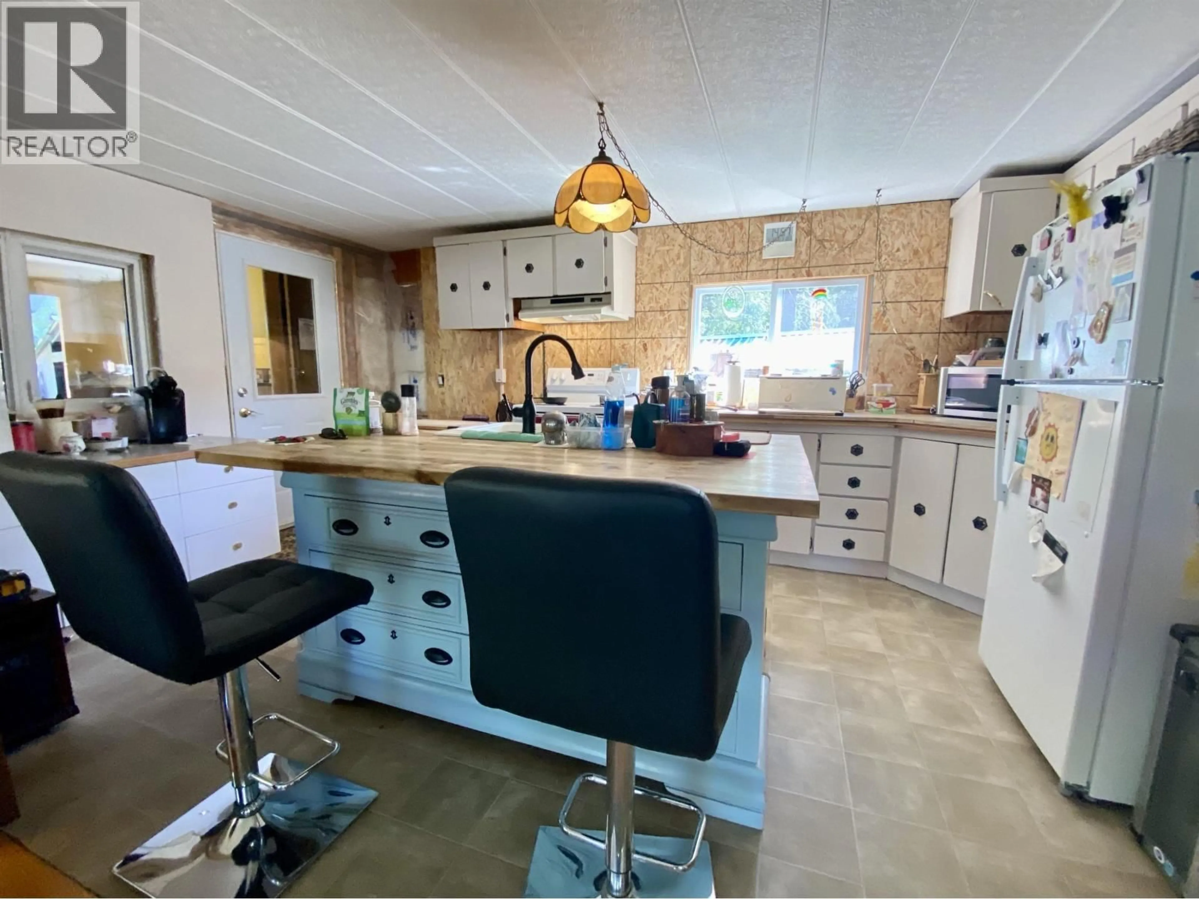 Open concept kitchen, ceramic/tile floor for 4451 SCOTTON AVENUE, Terrace British Columbia V8G3Y7