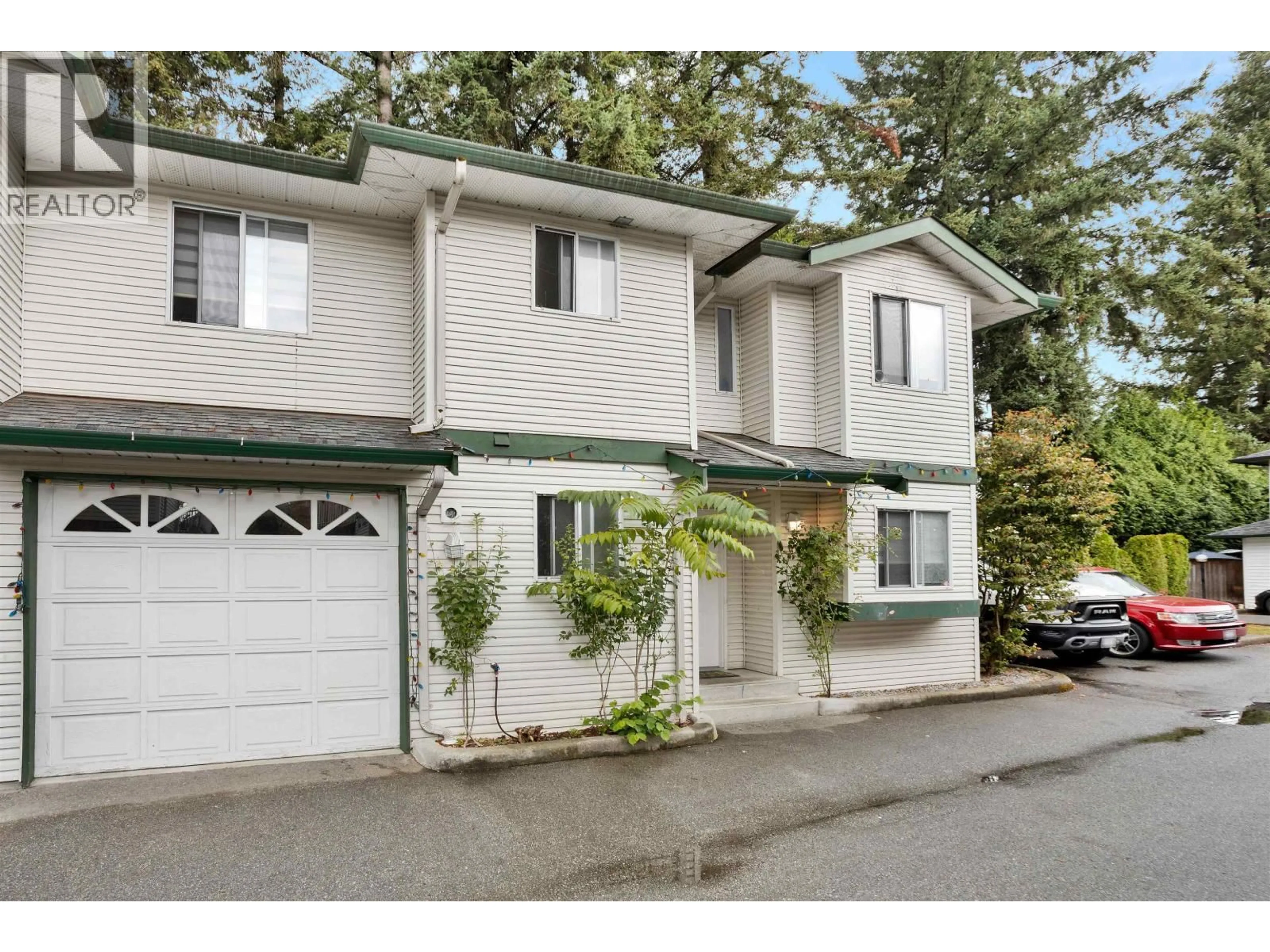 Home with vinyl exterior material, street for 11 - 11875 210 STREET, Maple Ridge British Columbia V2X7P3
