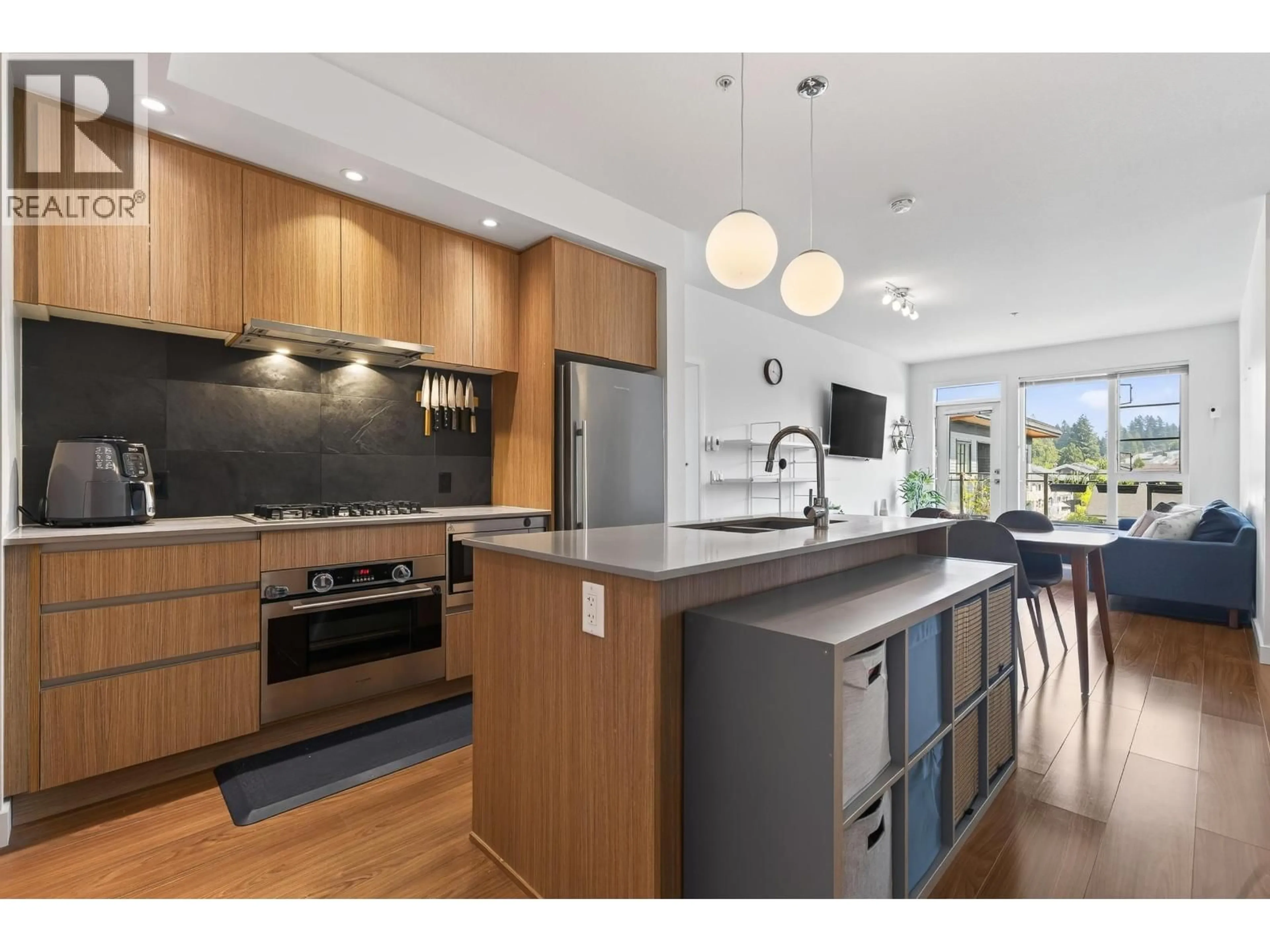 Open concept kitchen, unknown for 502 - 516 FOSTER AVENUE, Coquitlam British Columbia V3J0H8