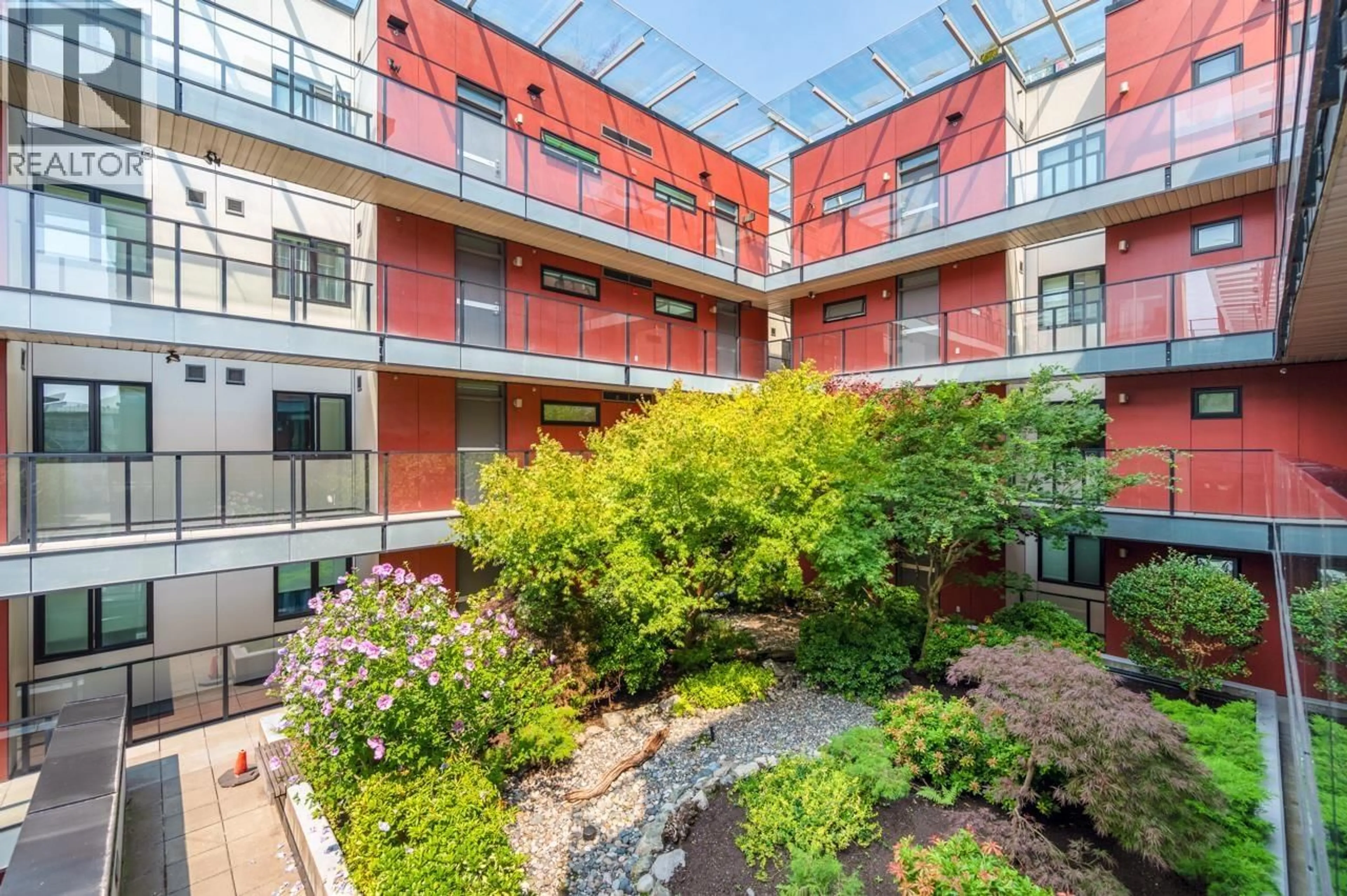 Patio, building for 523 - 5955 BIRNEY AVENUE, Vancouver British Columbia V6S0C5