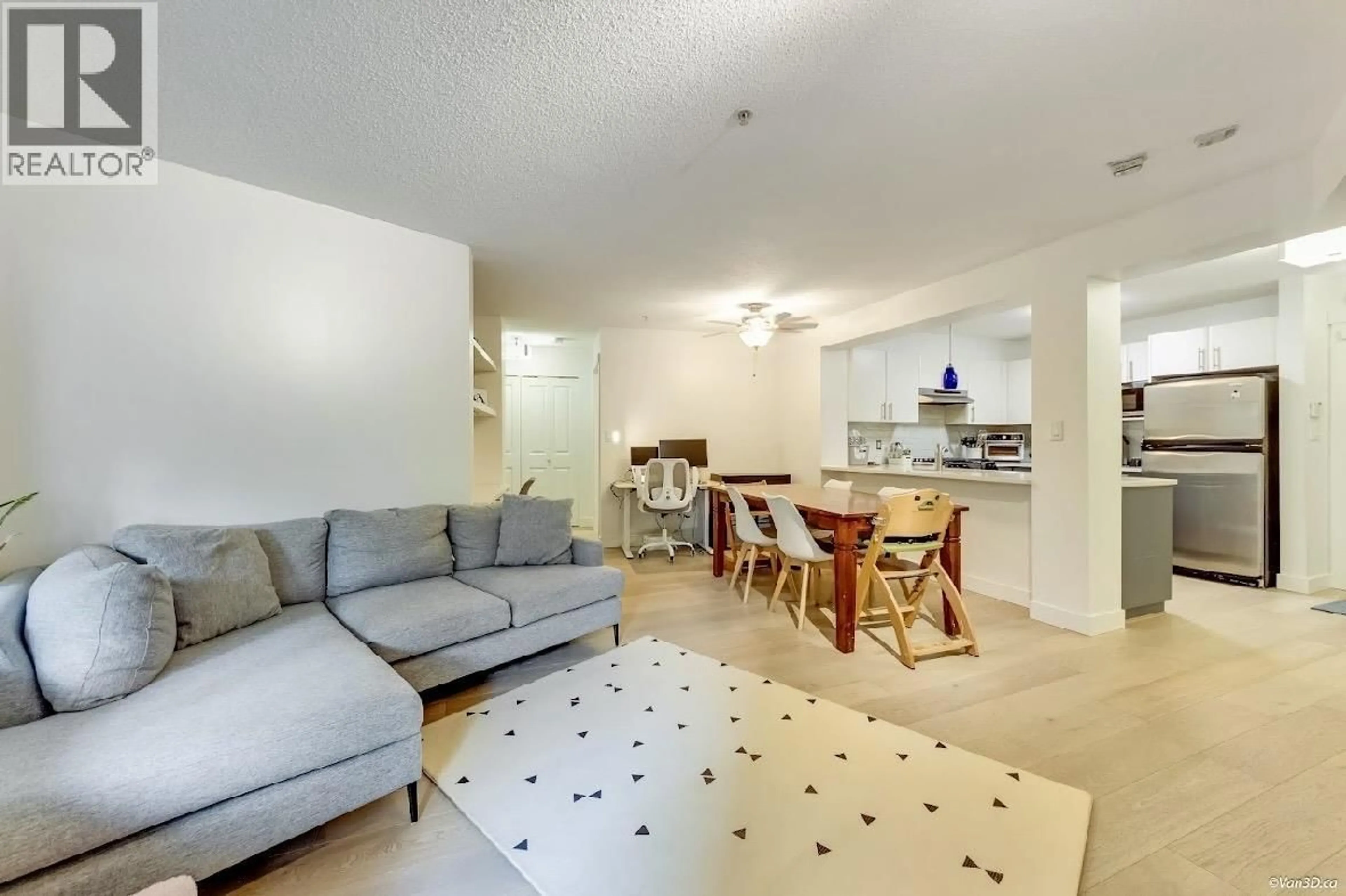 Living room with furniture, unknown for 116 - 4723 DAWSON STREET, Burnaby British Columbia V5C0A7