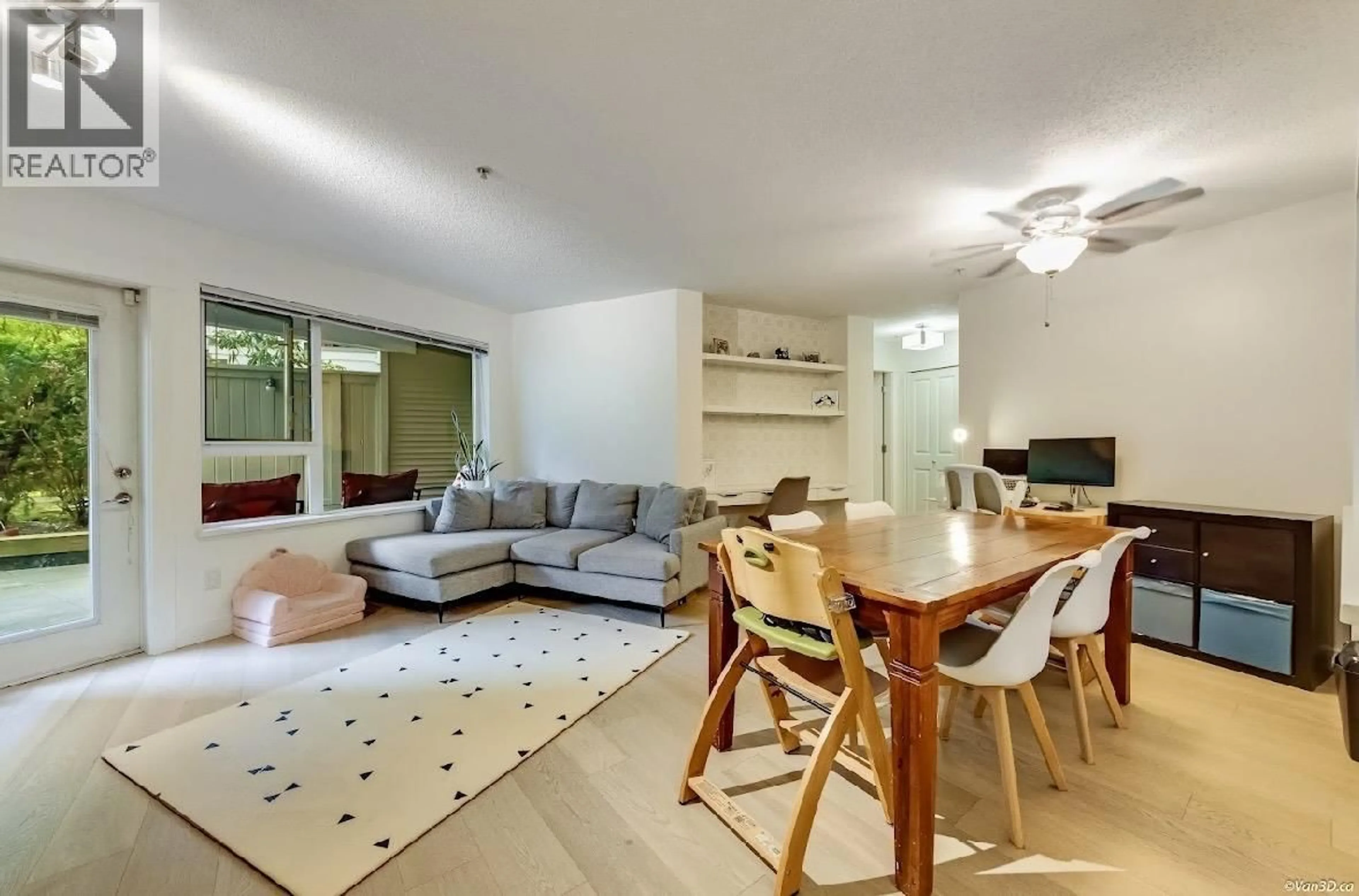 Living room with furniture, unknown for 116 - 4723 DAWSON STREET, Burnaby British Columbia V5C0A7