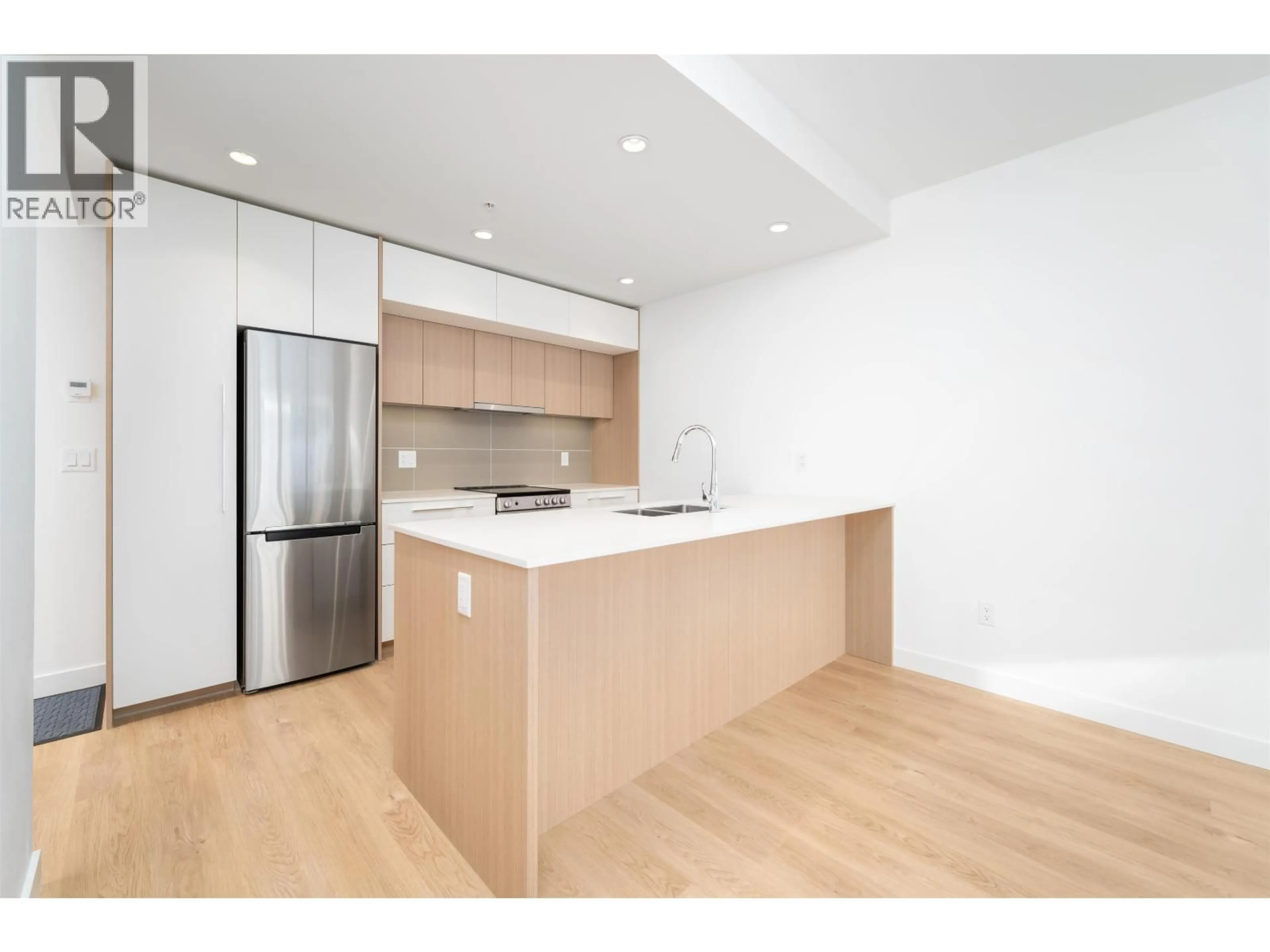 Unknown for 214 - 9888 UNIVERSITY CRESCENT, Burnaby British Columbia V5A0G4