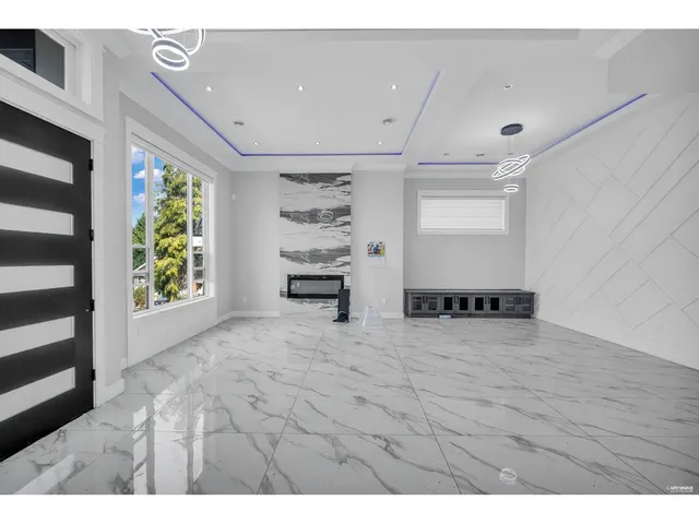 14220 114 AVENUE, Surrey 4