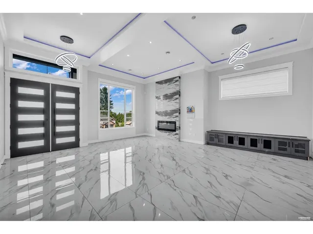 14220 114 AVENUE, Surrey 5