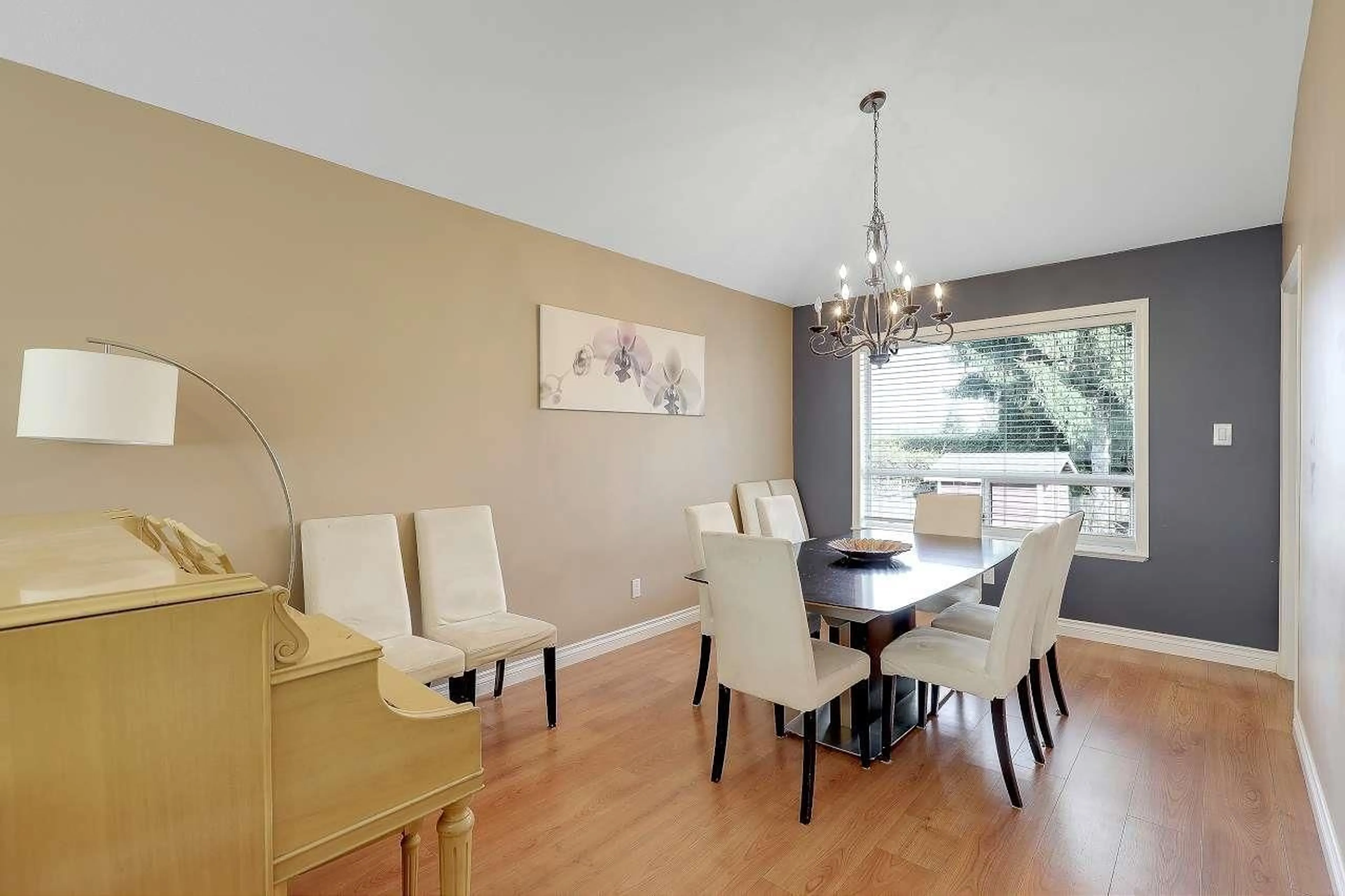 Dining room, wood/laminate floor for 9312 163 STREET, Surrey British Columbia V4N3C9