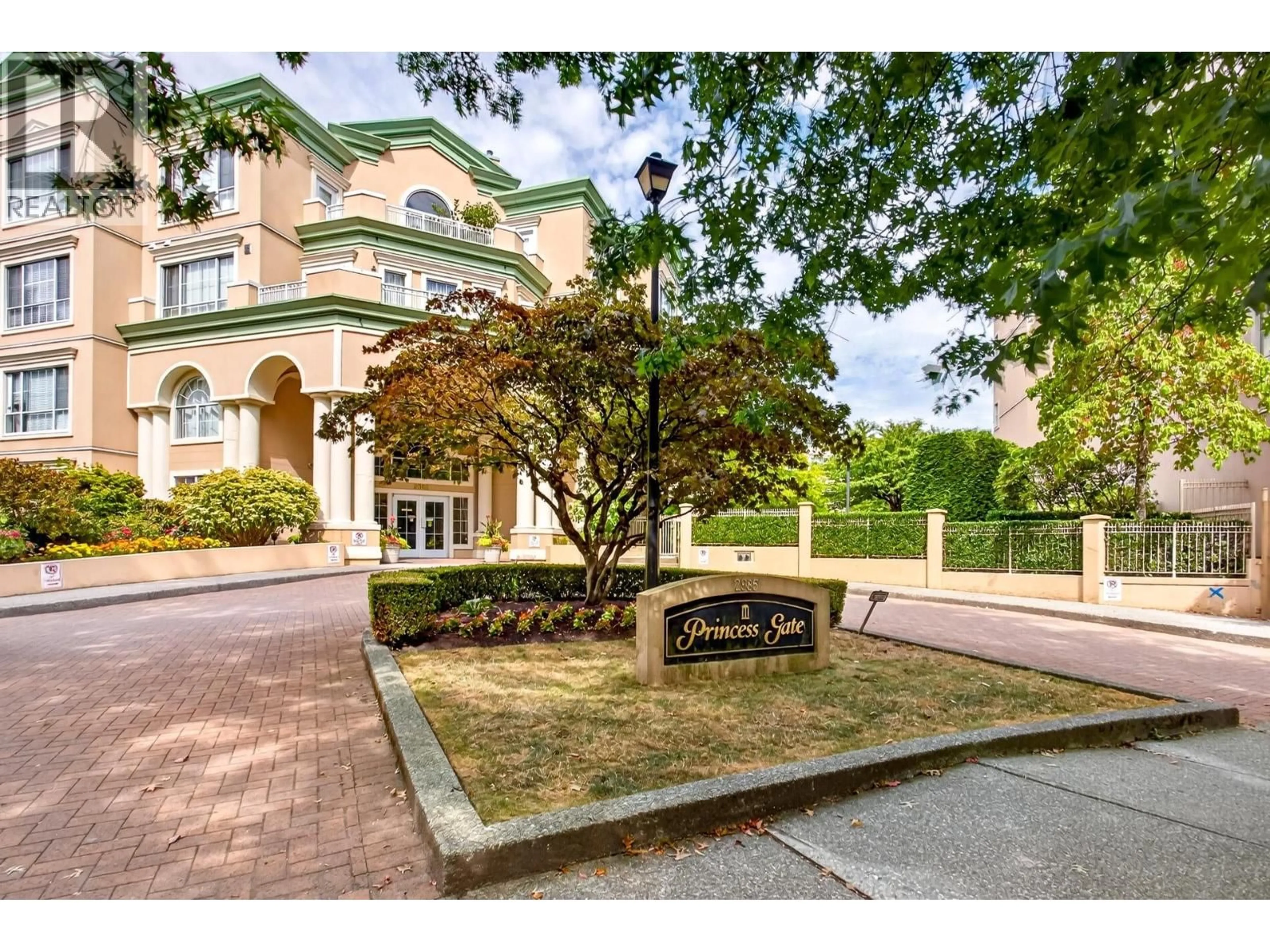 Unknown for 218 - 2985 PRINCESS CRESCENT, Coquitlam British Columbia V3B7P3