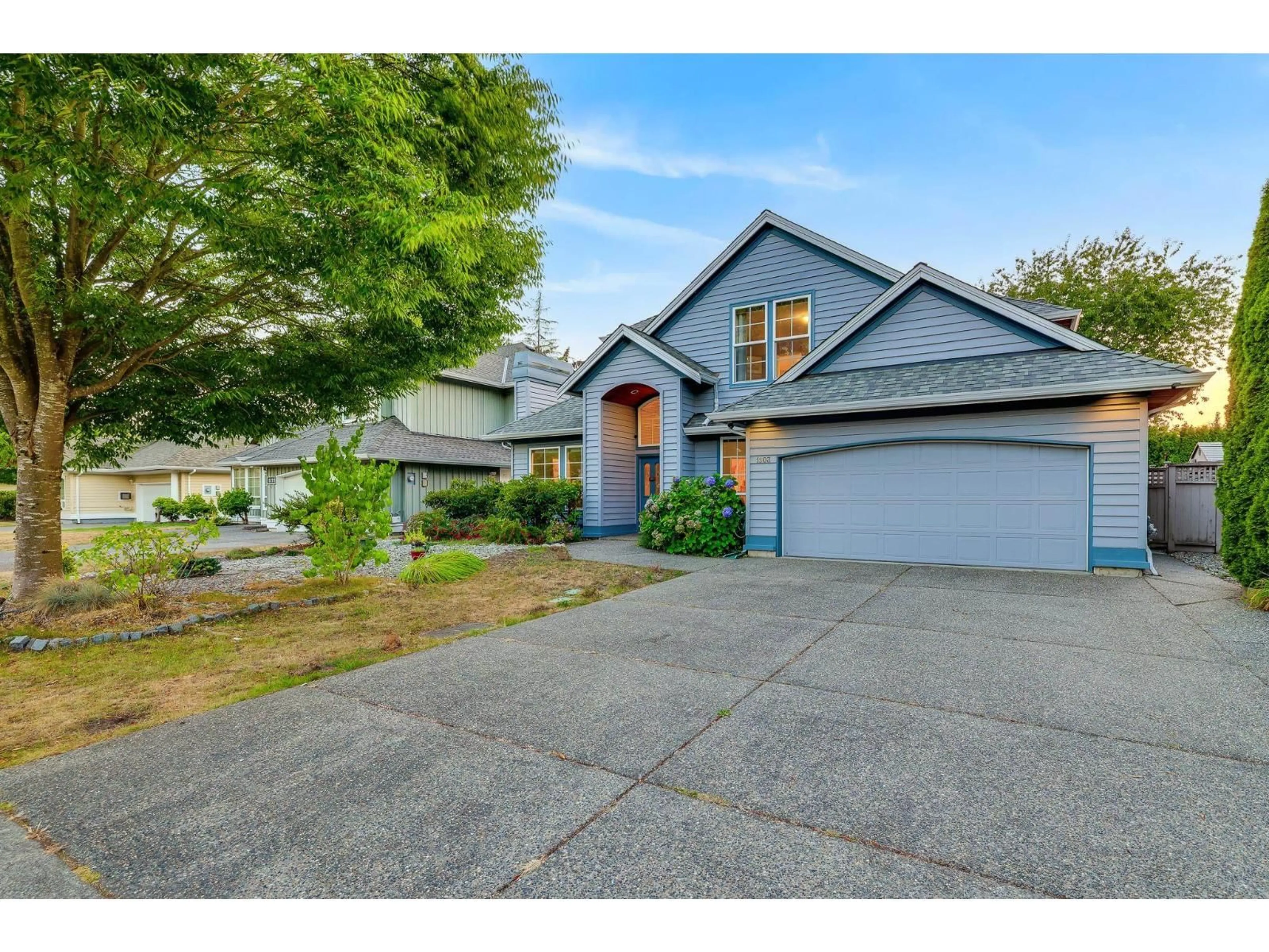 Unknown for 1903 144TH STREET, Surrey British Columbia V4A7M6