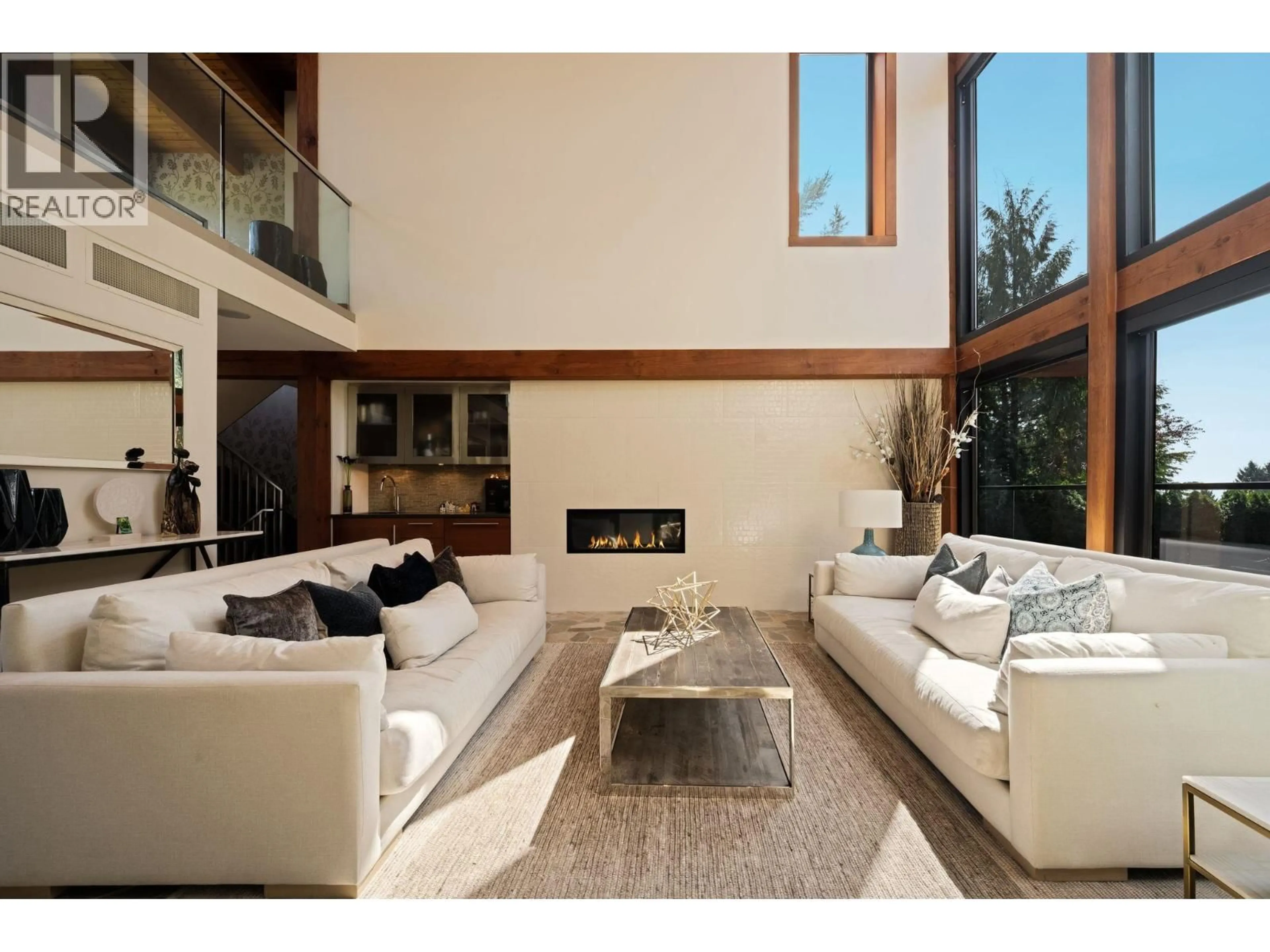 Living room with furniture, unknown for 865 ANDOVER CRESCENT, West Vancouver British Columbia V7S1Y5