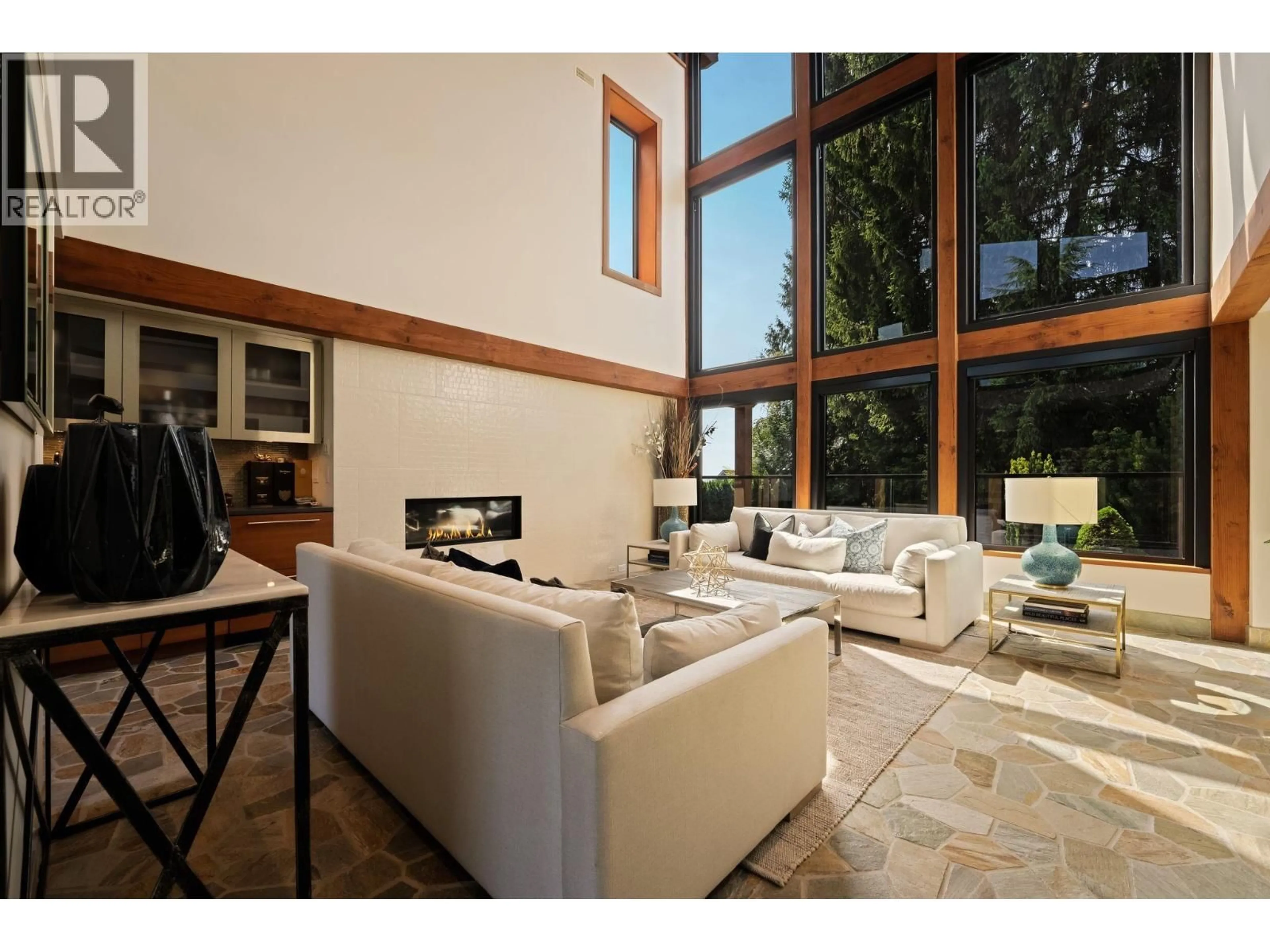 Living room with furniture, ceramic/tile floor for 865 ANDOVER CRESCENT, West Vancouver British Columbia V7S1Y5