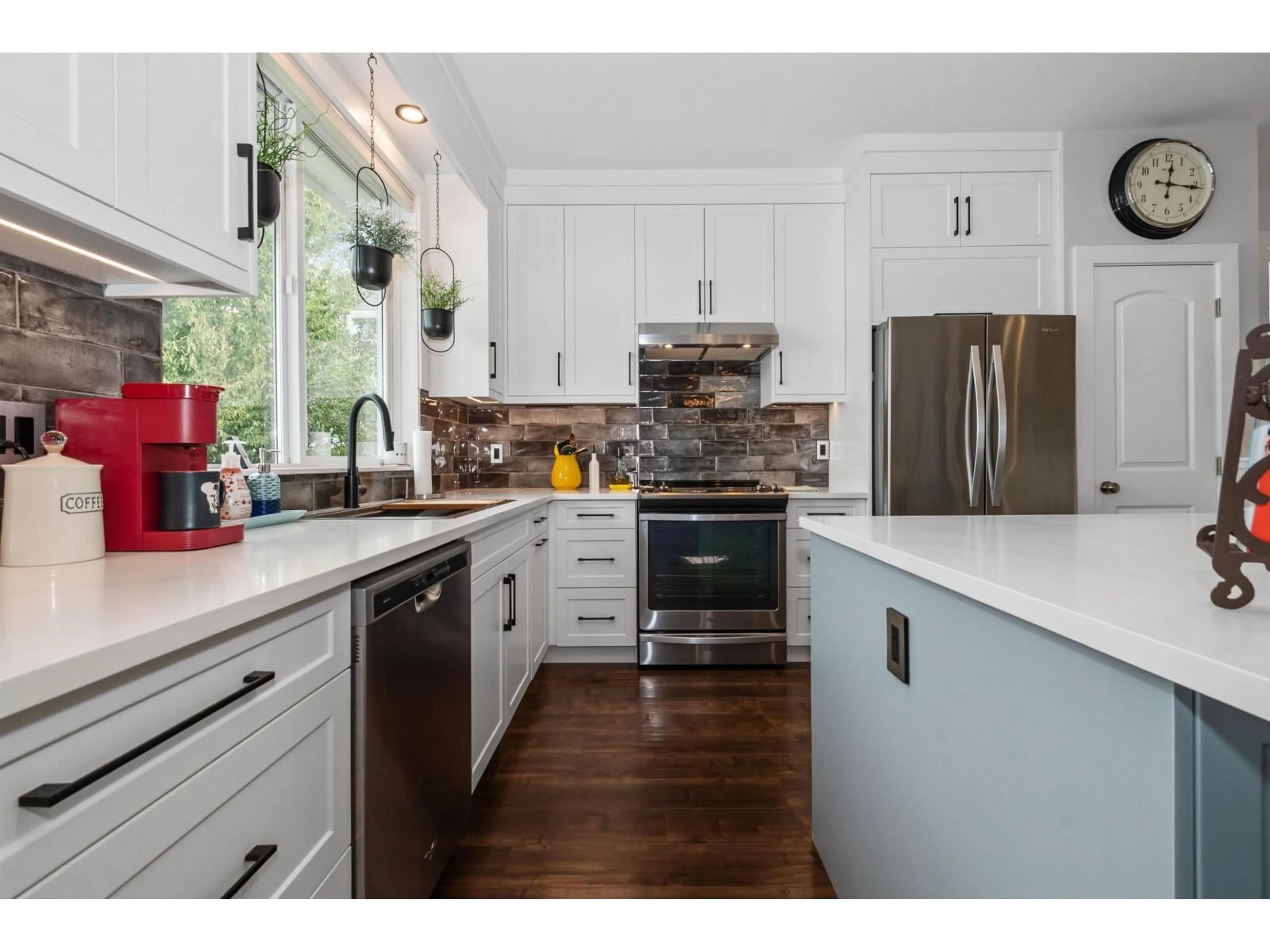 Open concept kitchen, unknown for 2 - 47045 SYLVAN DRIVE, Chilliwack British Columbia V2R0X6