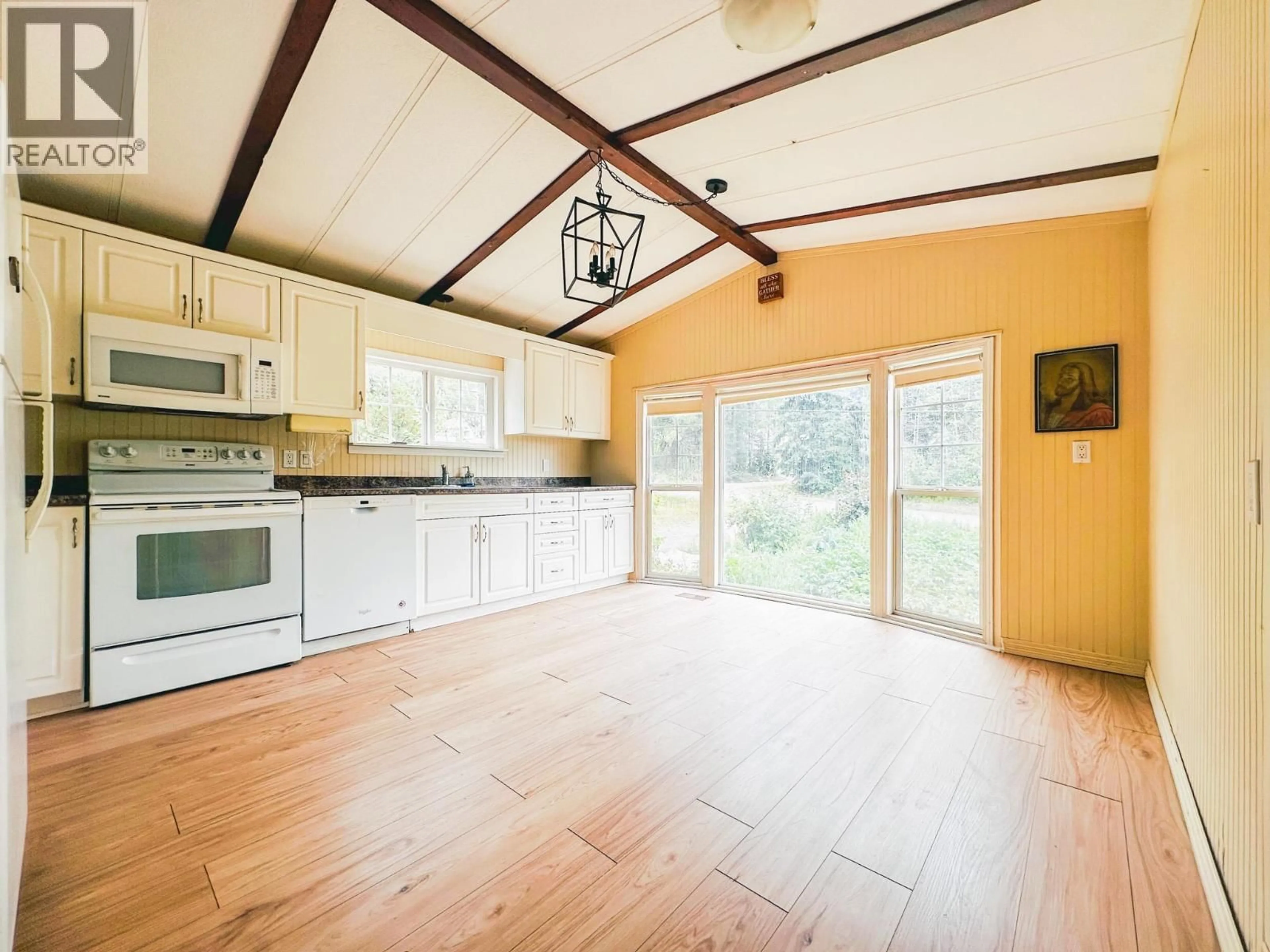 Open concept kitchen, unknown for 2350 MURPHY ROAD, Burns Lake British Columbia V0J1E1