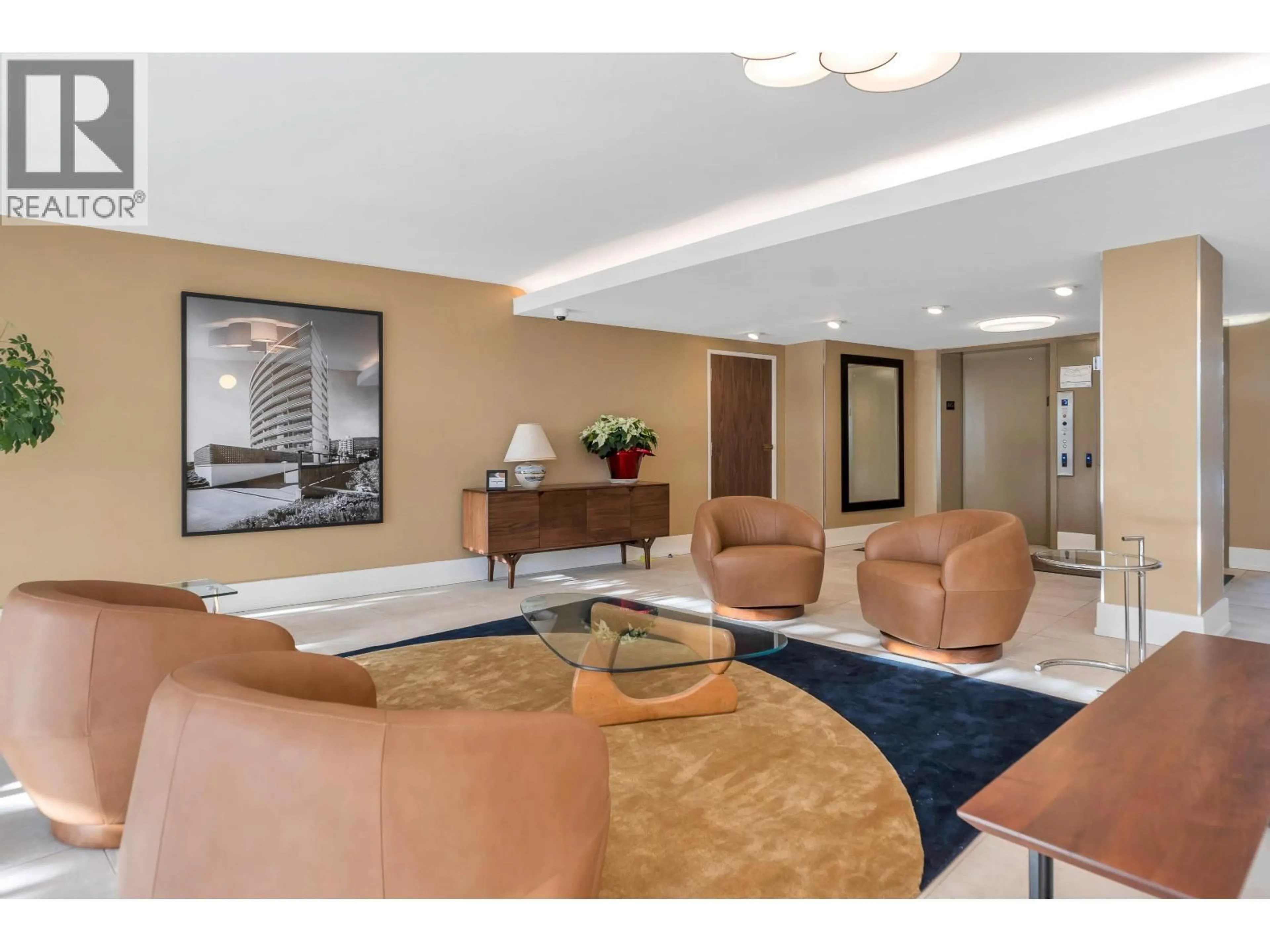 Lobby for 502 - 2135 ARGYLE AVENUE, West Vancouver British Columbia V7V1A5