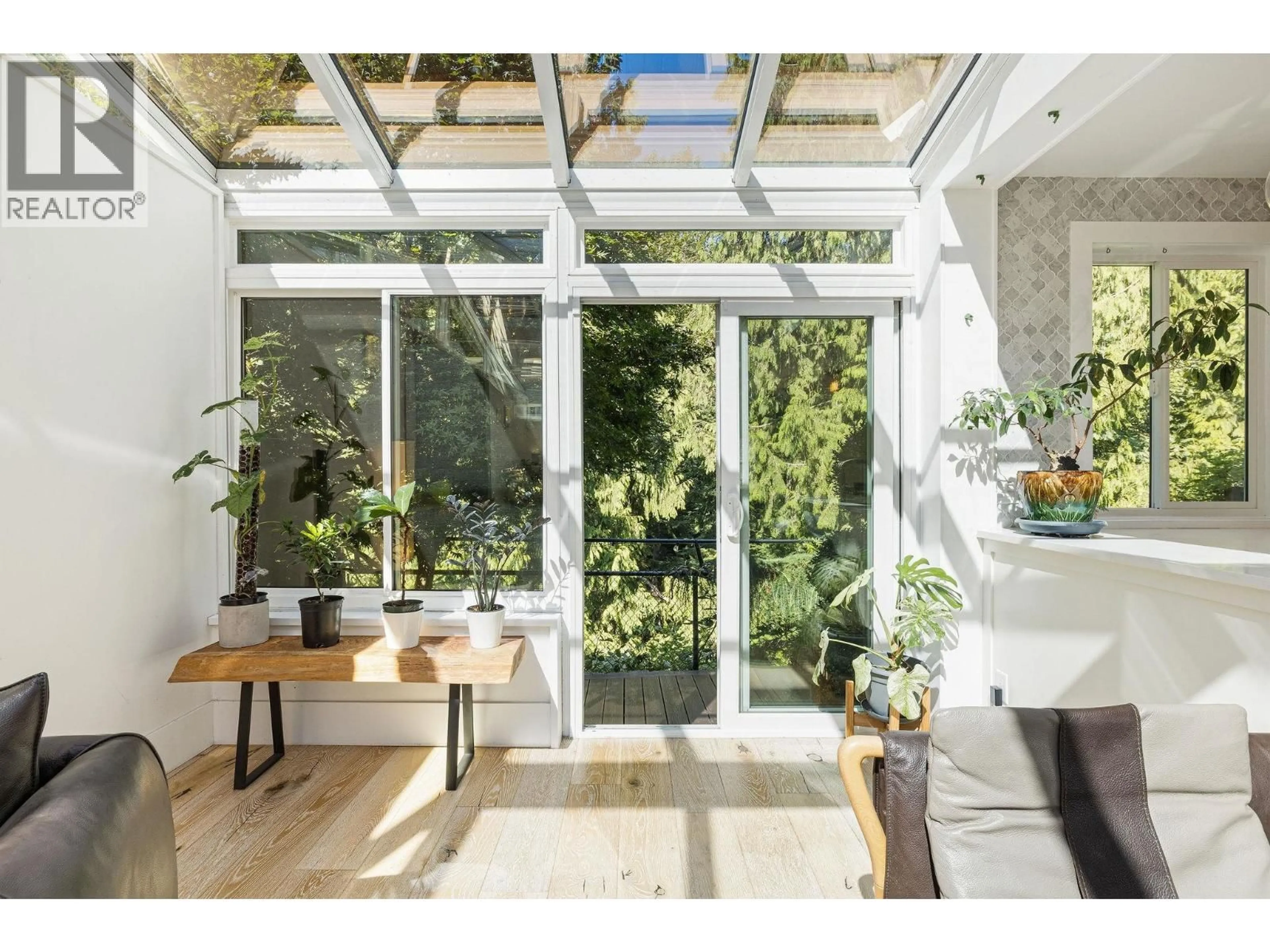 Indoor entryway for 29 - 3295 SUNNYSIDE ROAD, Anmore British Columbia V3H4Z4