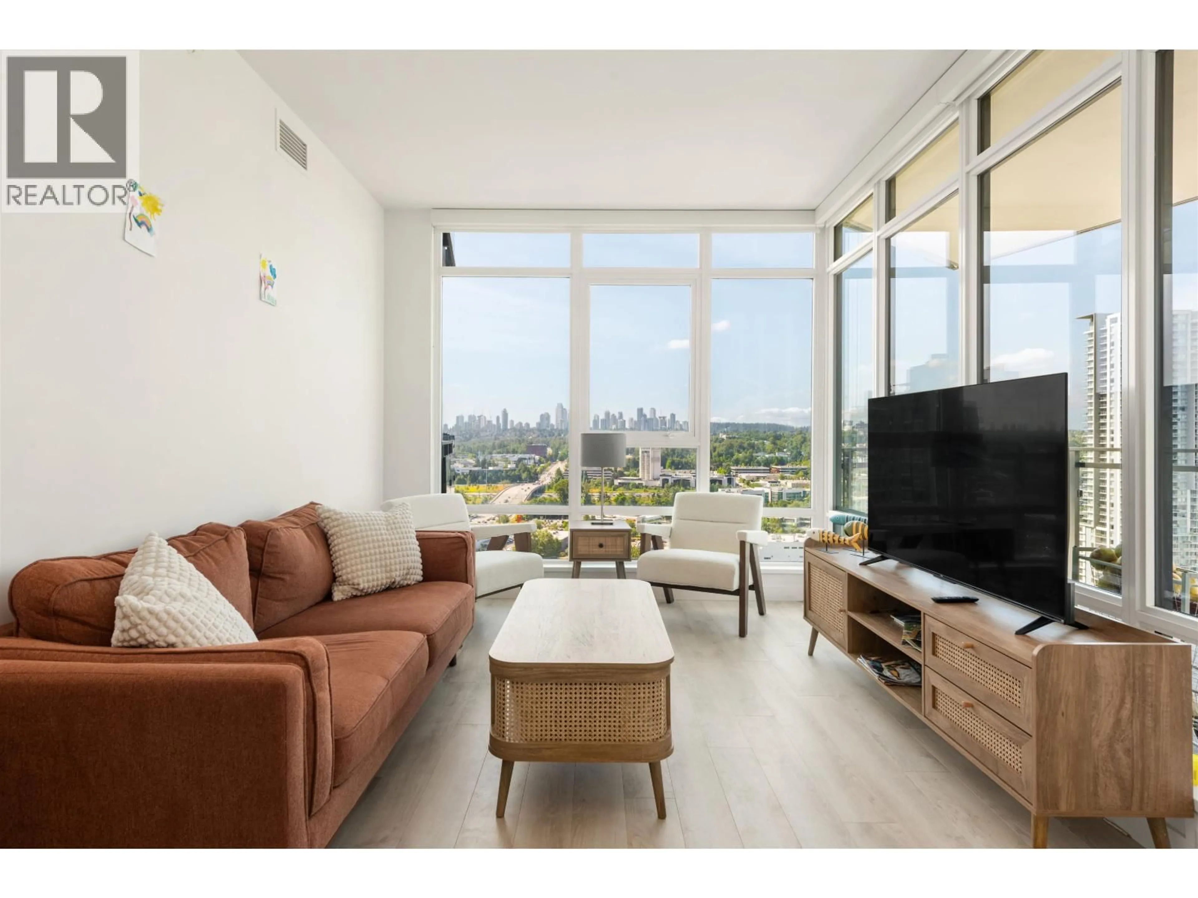 Living room with furniture, unknown for 1808 - 2085 SKYLINE CRESCENT, Burnaby British Columbia V5C0M6