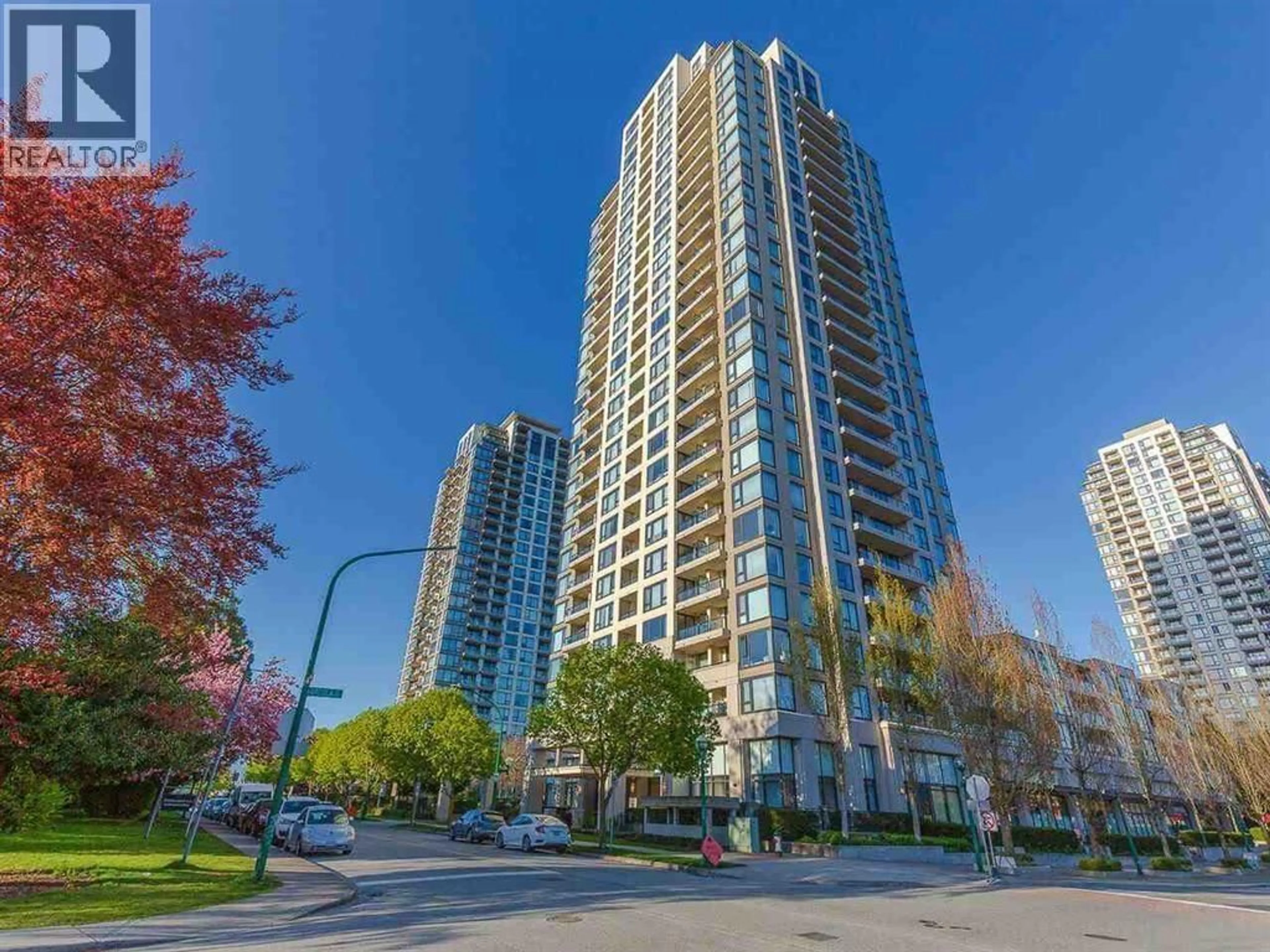 A pic from outside/outdoor area/front of a property/back of a property/a pic from drone, unknown for 2407 - 7088 SALISBURY AVENUE, Burnaby British Columbia V5E0A4