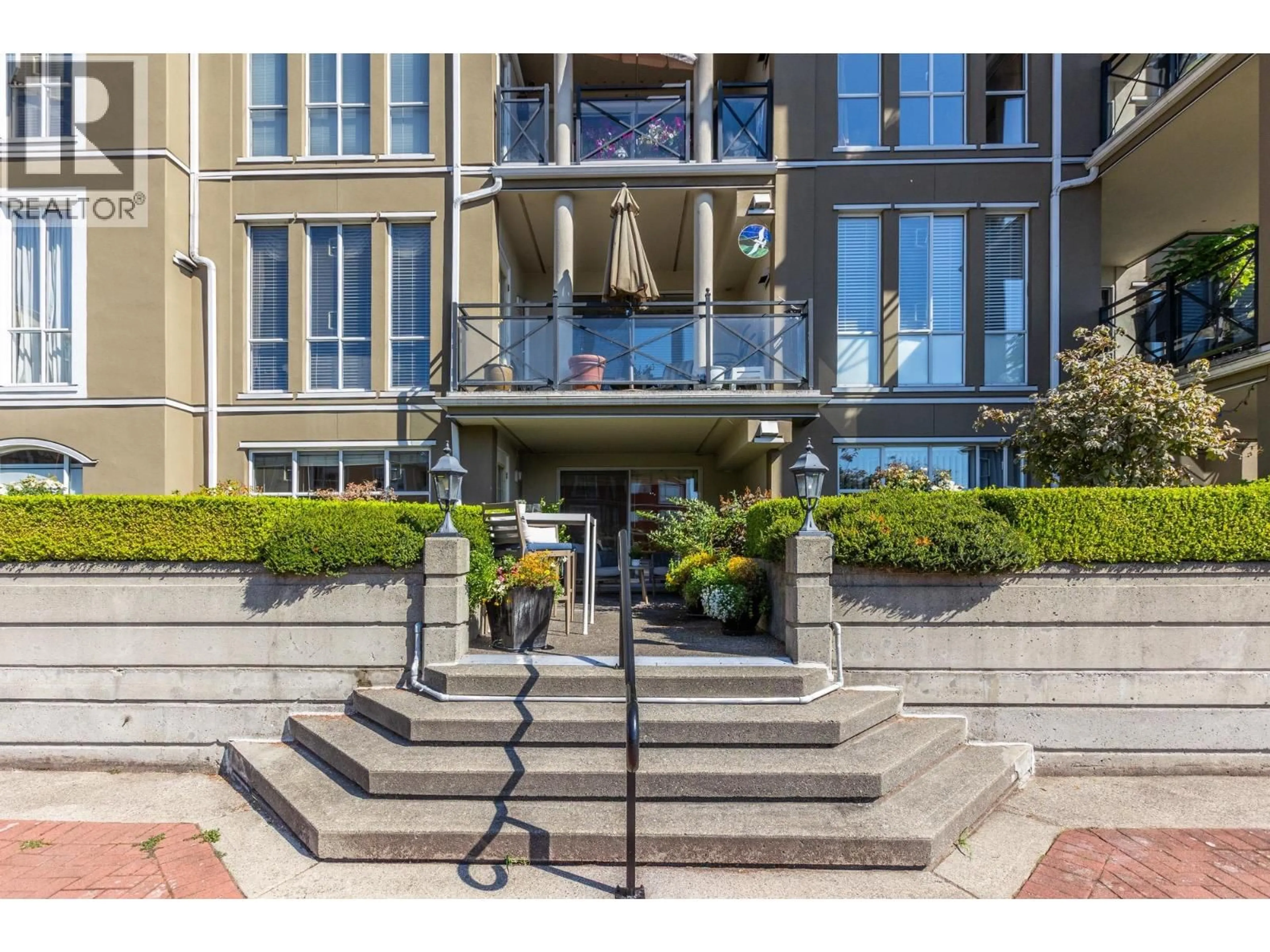 Unknown for 103 - 2 RENAISSANCE SQUARE, New Westminster British Columbia V3M6K3