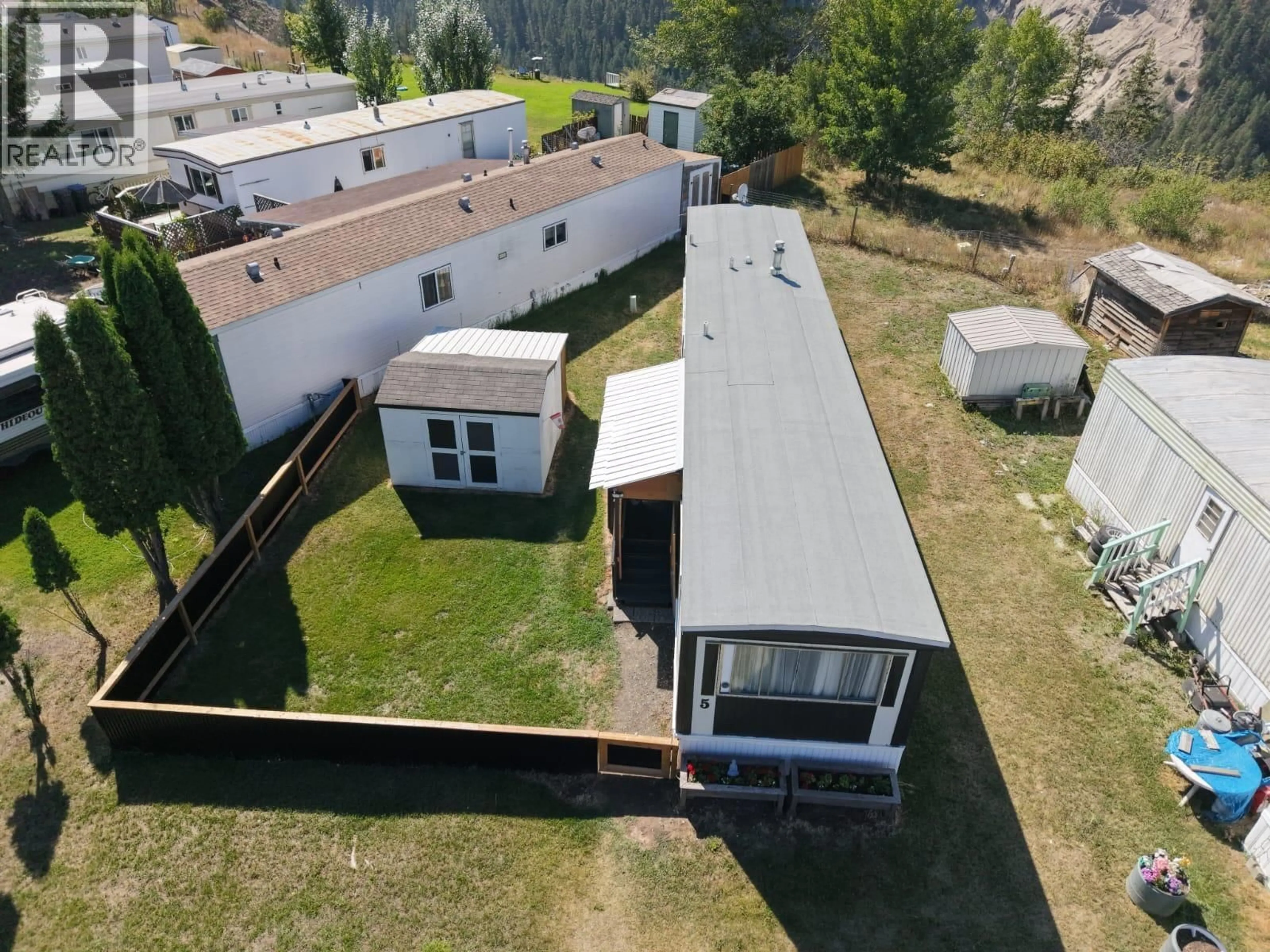 A pic from outside/outdoor area/front of a property/back of a property/a pic from drone, building for 5 - 3001 MACKENZIE AVENUE, Williams Lake British Columbia V2G3N9