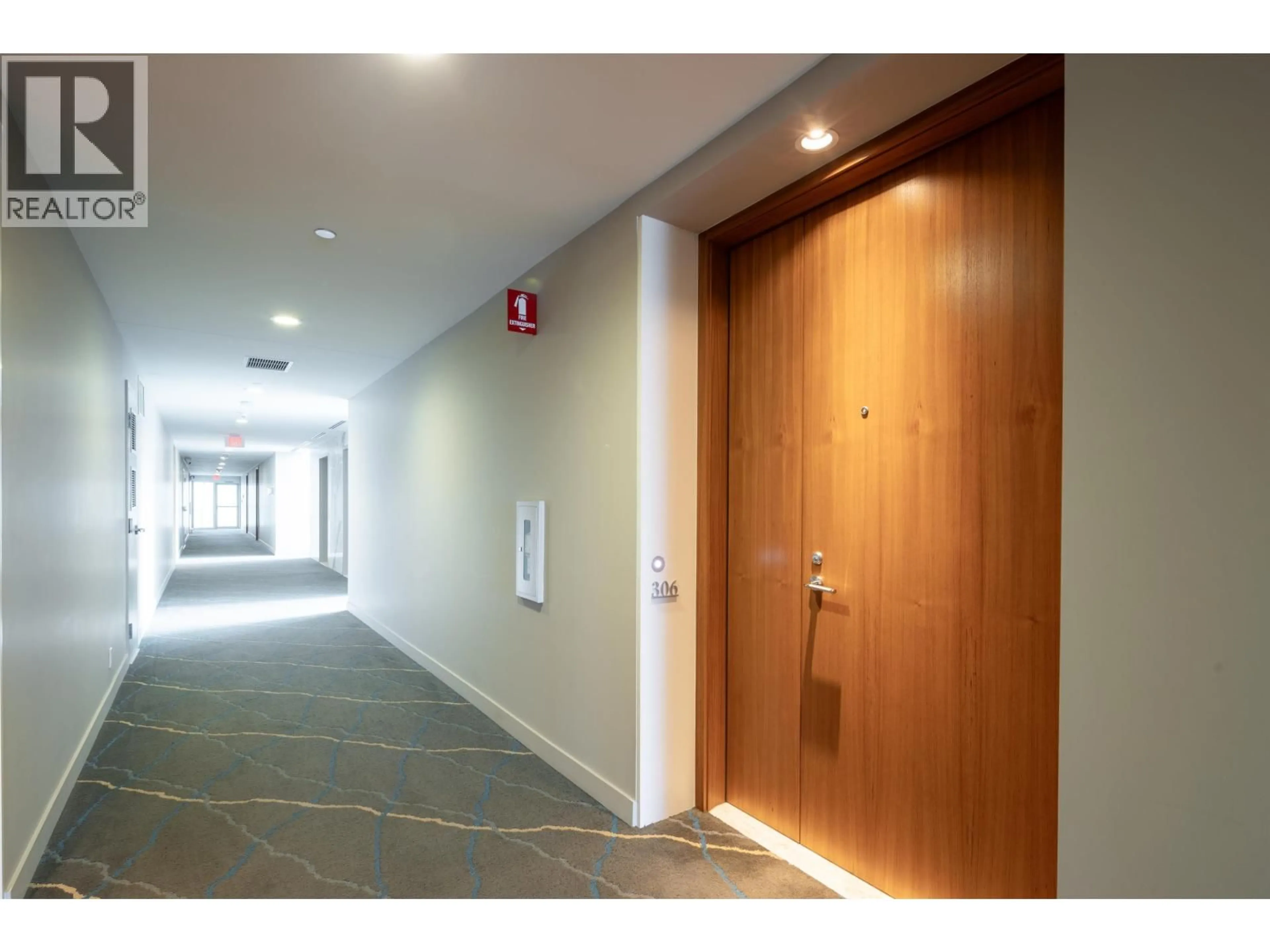 Indoor foyer for 306 - 5131 BRIGHOUSE WAY, Richmond British Columbia V7C0A6