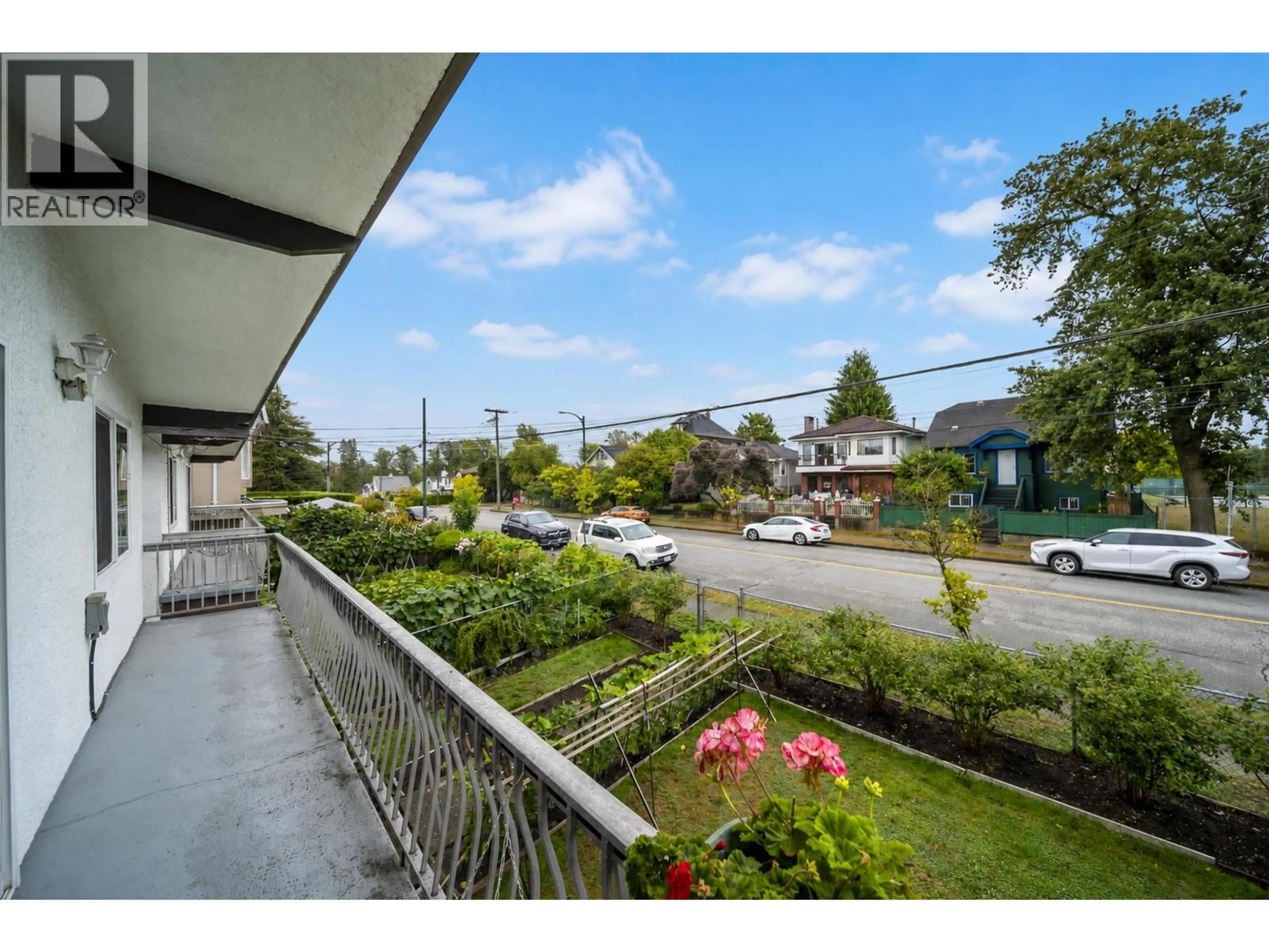 Patio, unknown for 4657 SLOCAN STREET, Vancouver British Columbia V5R1Z8