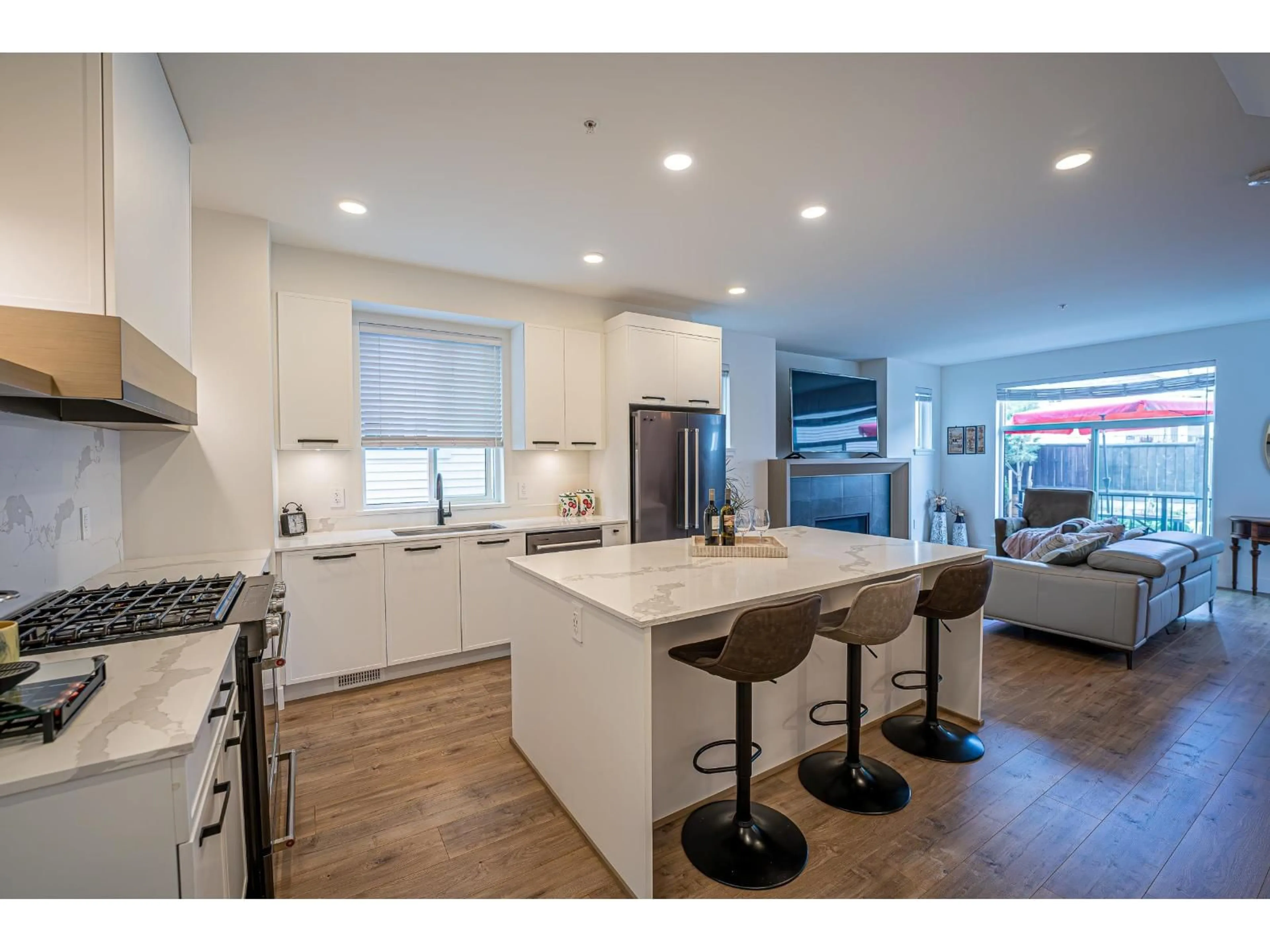 Open concept kitchen, unknown for 7565 197 STREET, Langley British Columbia V2Y1S2