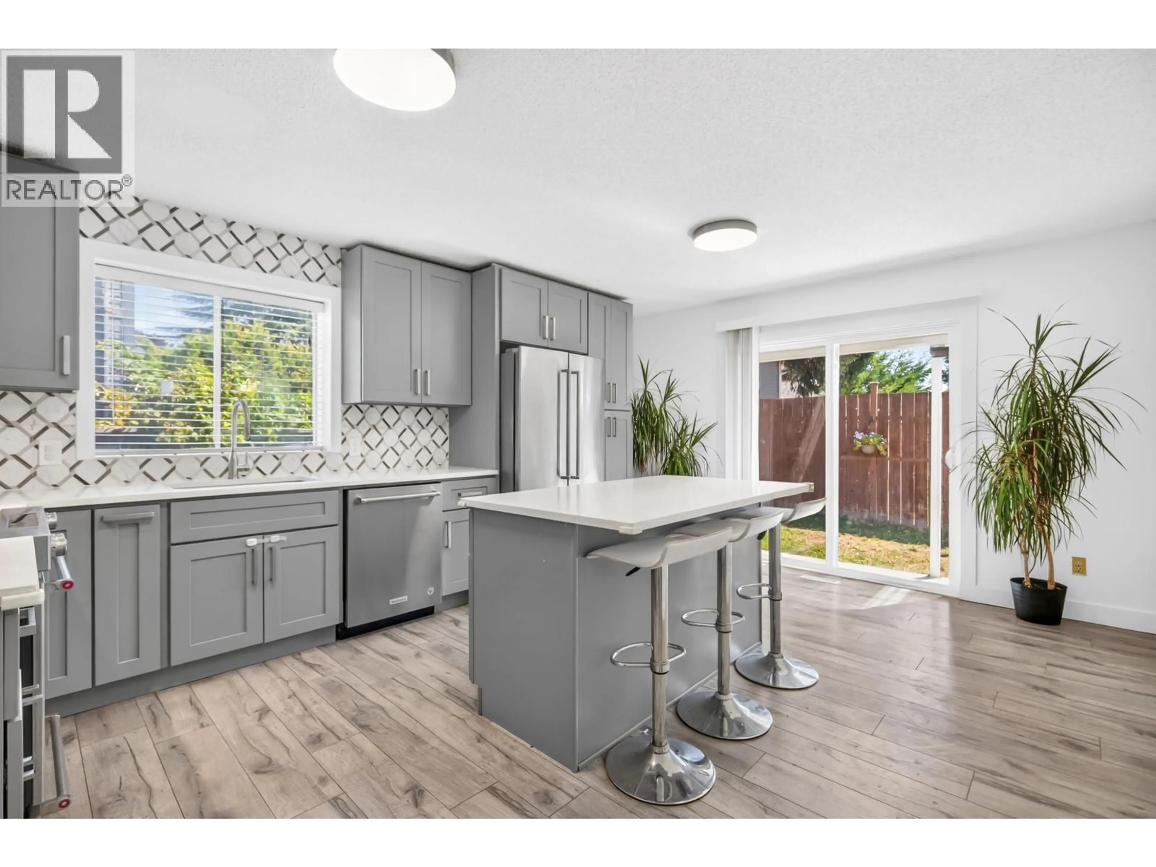 Open concept kitchen, ceramic/tile floor for 20328 DALE DRIVE, Maple Ridge British Columbia V2X8V6