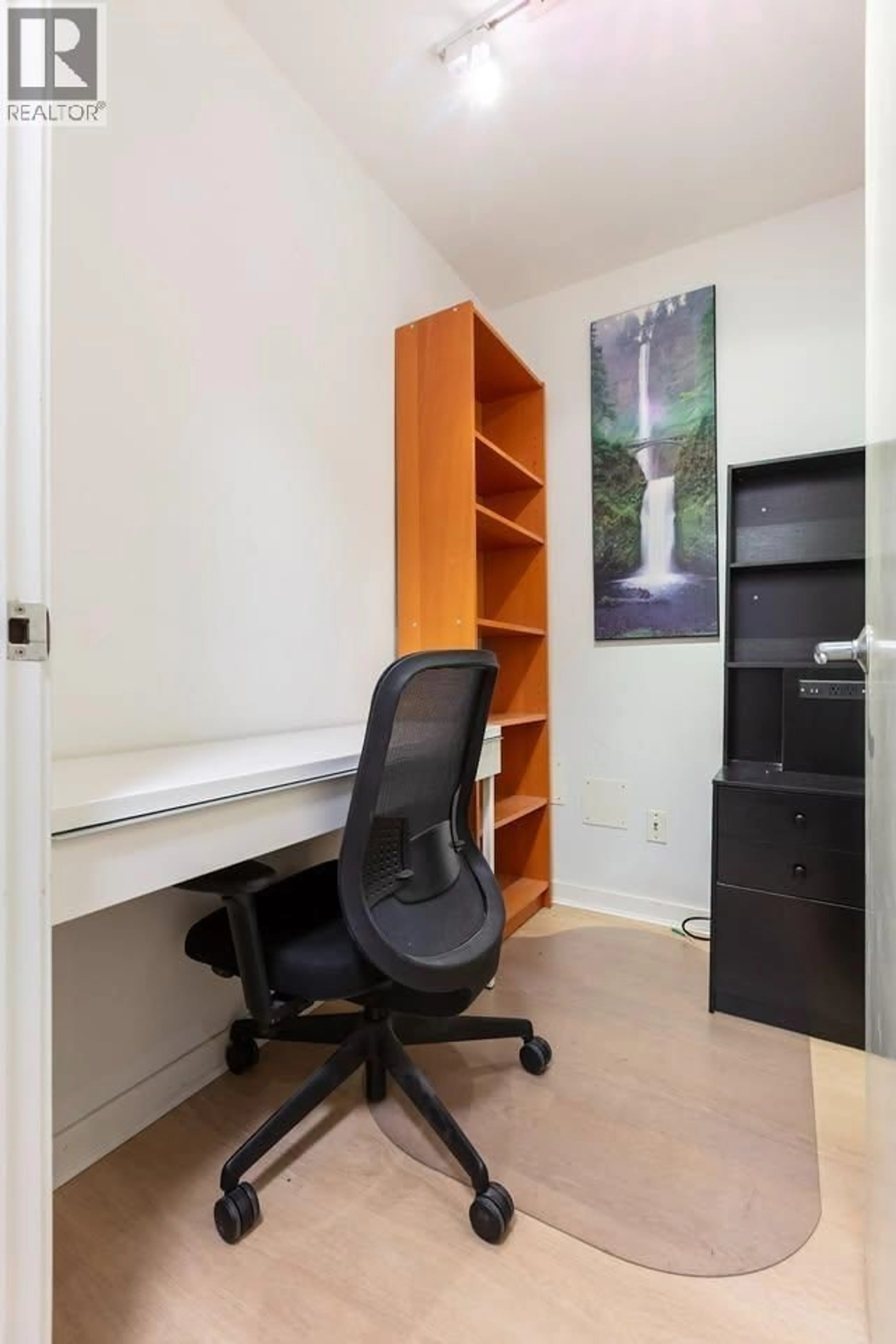 A pic of a room for 401 - 1225 RICHARDS STREET, Vancouver British Columbia V6B1E6