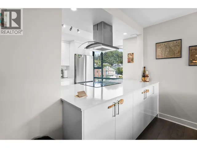 601 - 98 TENTH STREET, New Westminster 4