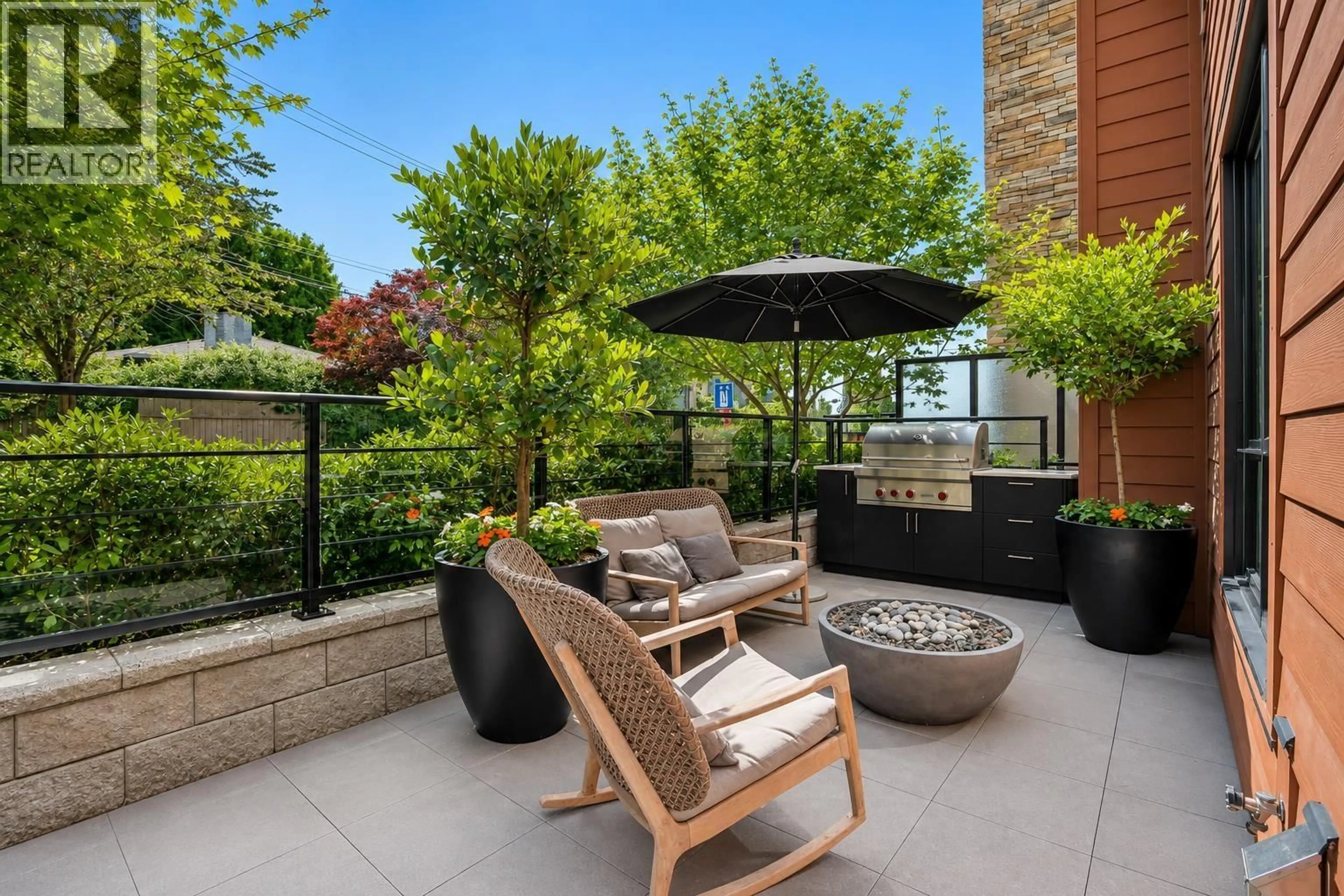 Patio, unknown for 102 - 1055 RIDGEWOOD DRIVE, North Vancouver British Columbia V7R0A6