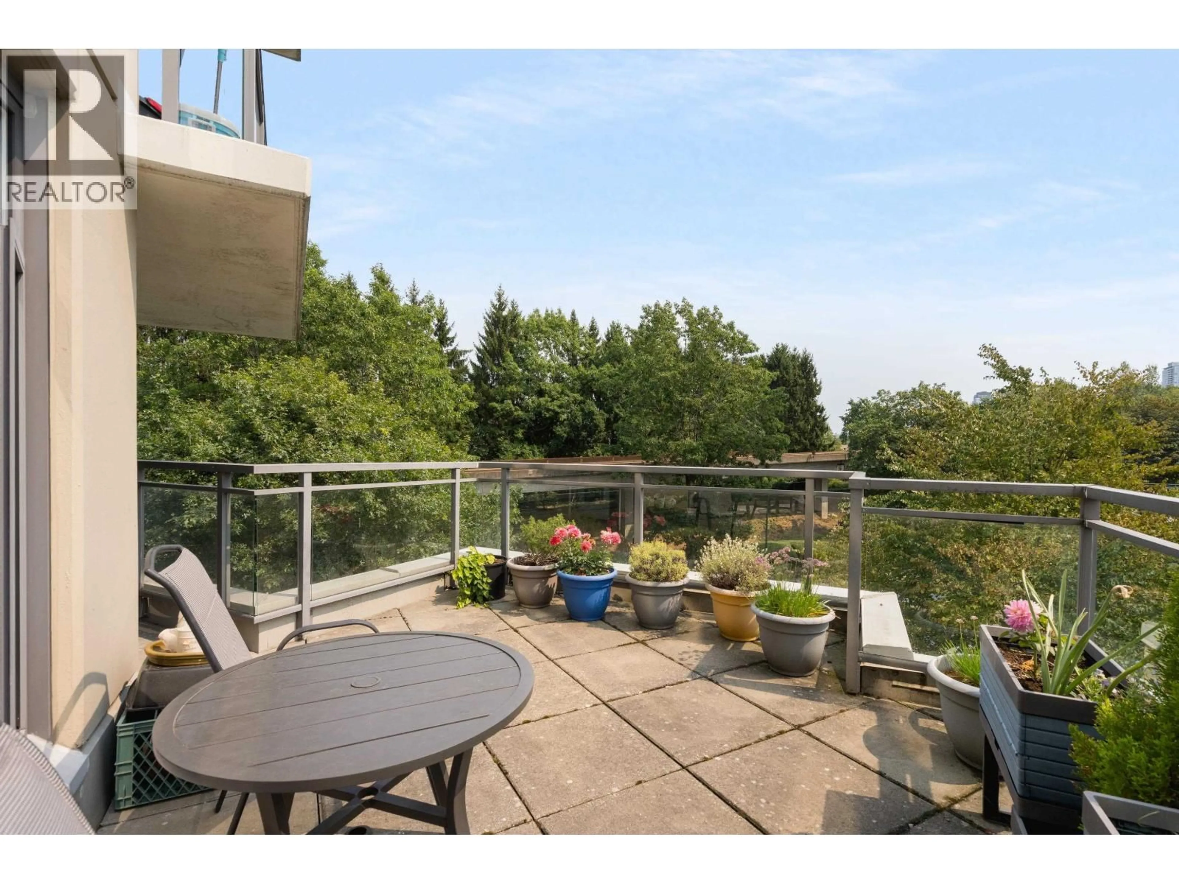 Patio, water/lake/river/ocean view for 508 - 3660 VANNESS AVENUE, Vancouver British Columbia V5R6H8