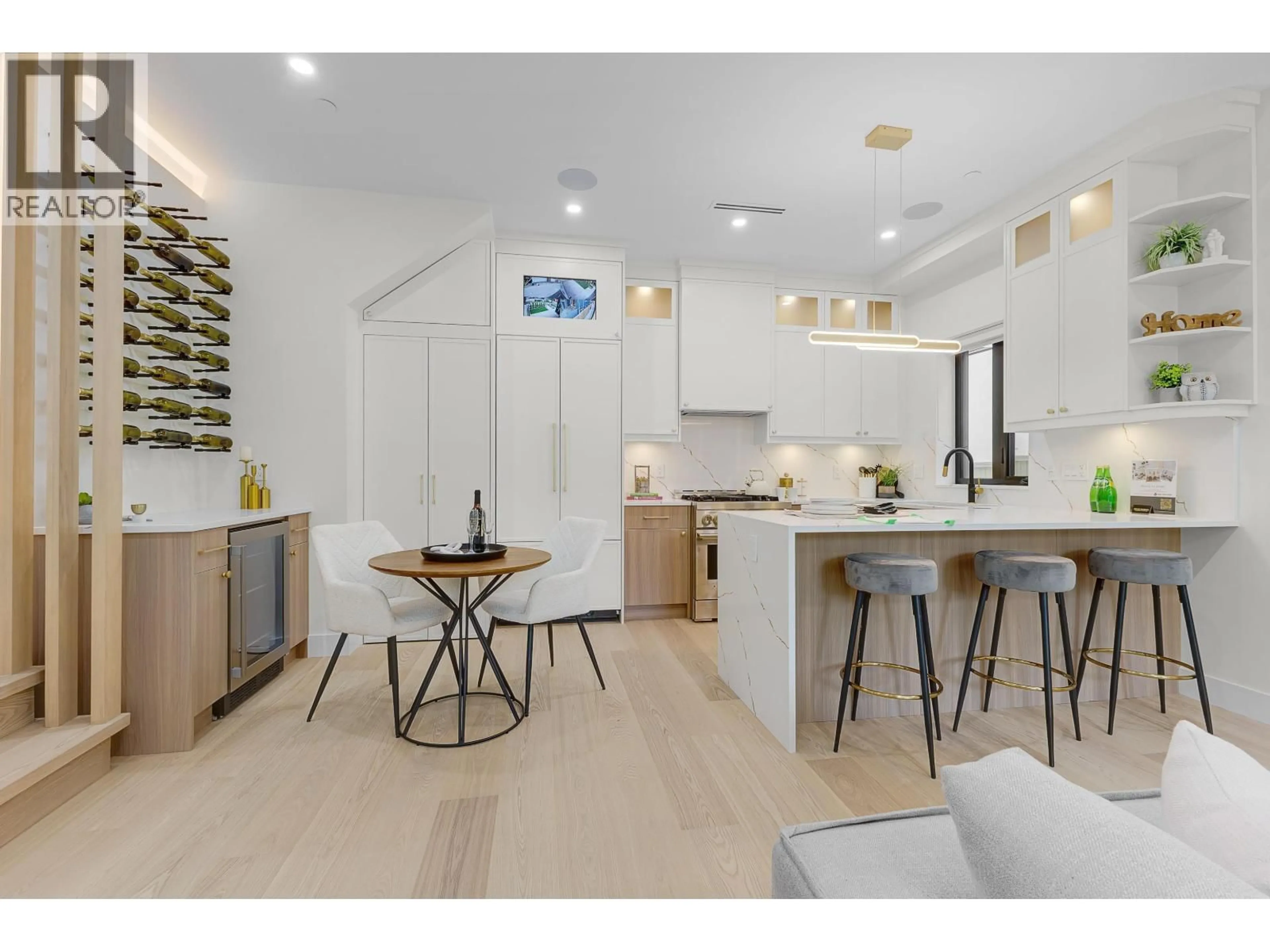 Open concept kitchen, unknown for 1 - 182 ONTARIO PLACE, Vancouver British Columbia V5W1S2