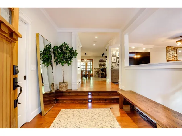 14084 GREENCREST DRIVE, Surrey 5